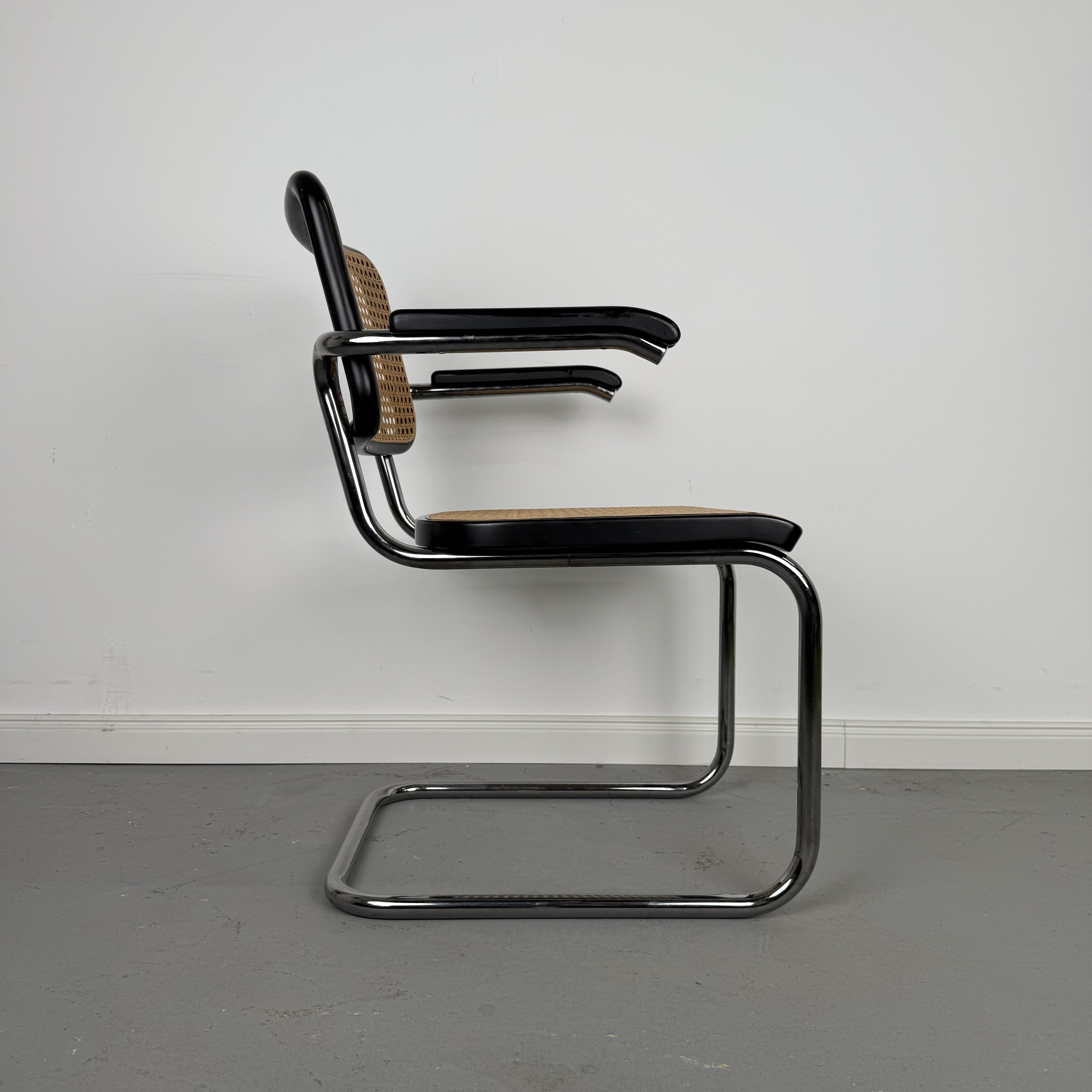 Freischwinger S64 V von Marcel Breuer für Thonet Freischwinger S64 V von Marcel Breuer für Thonet