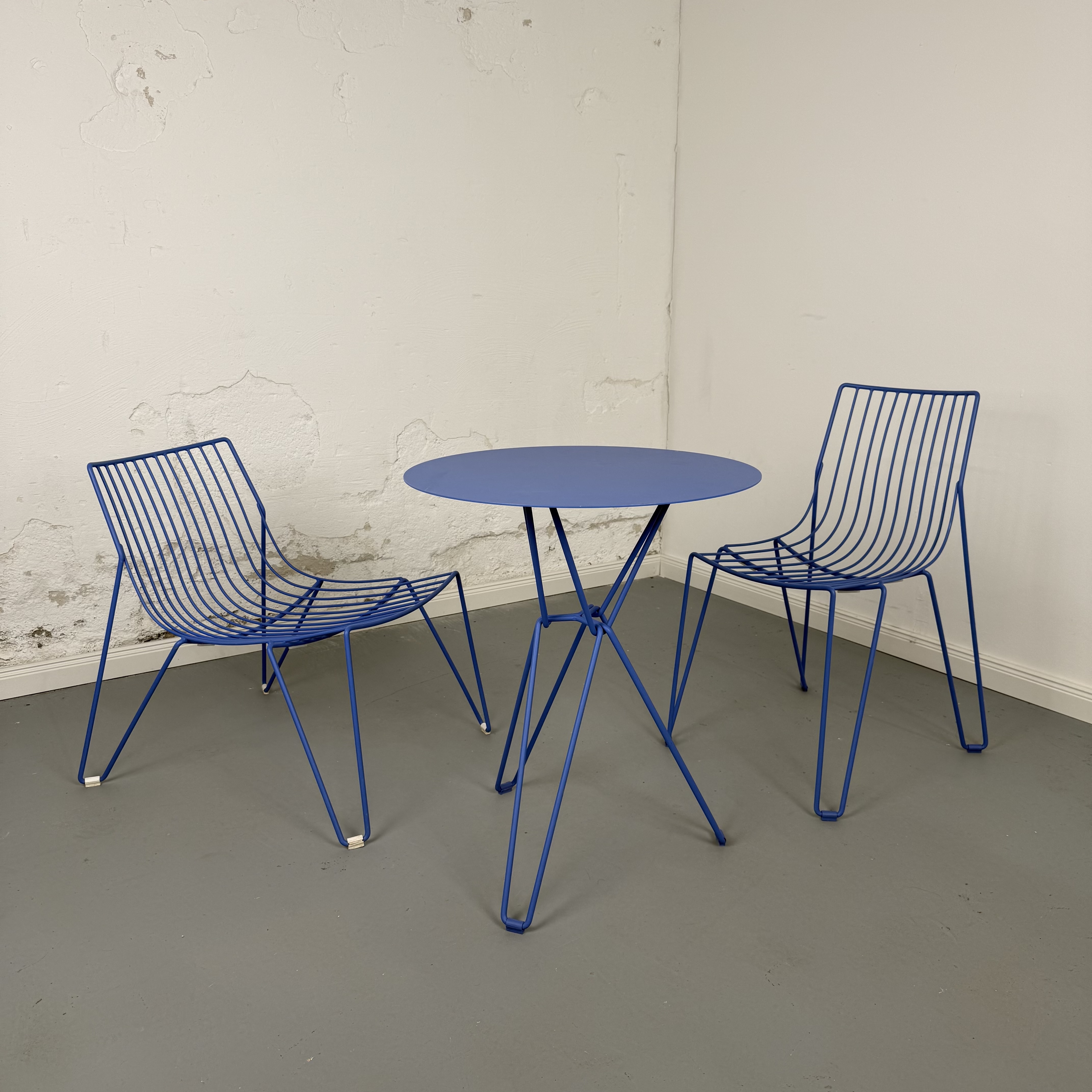 Tio Table von Massproductions