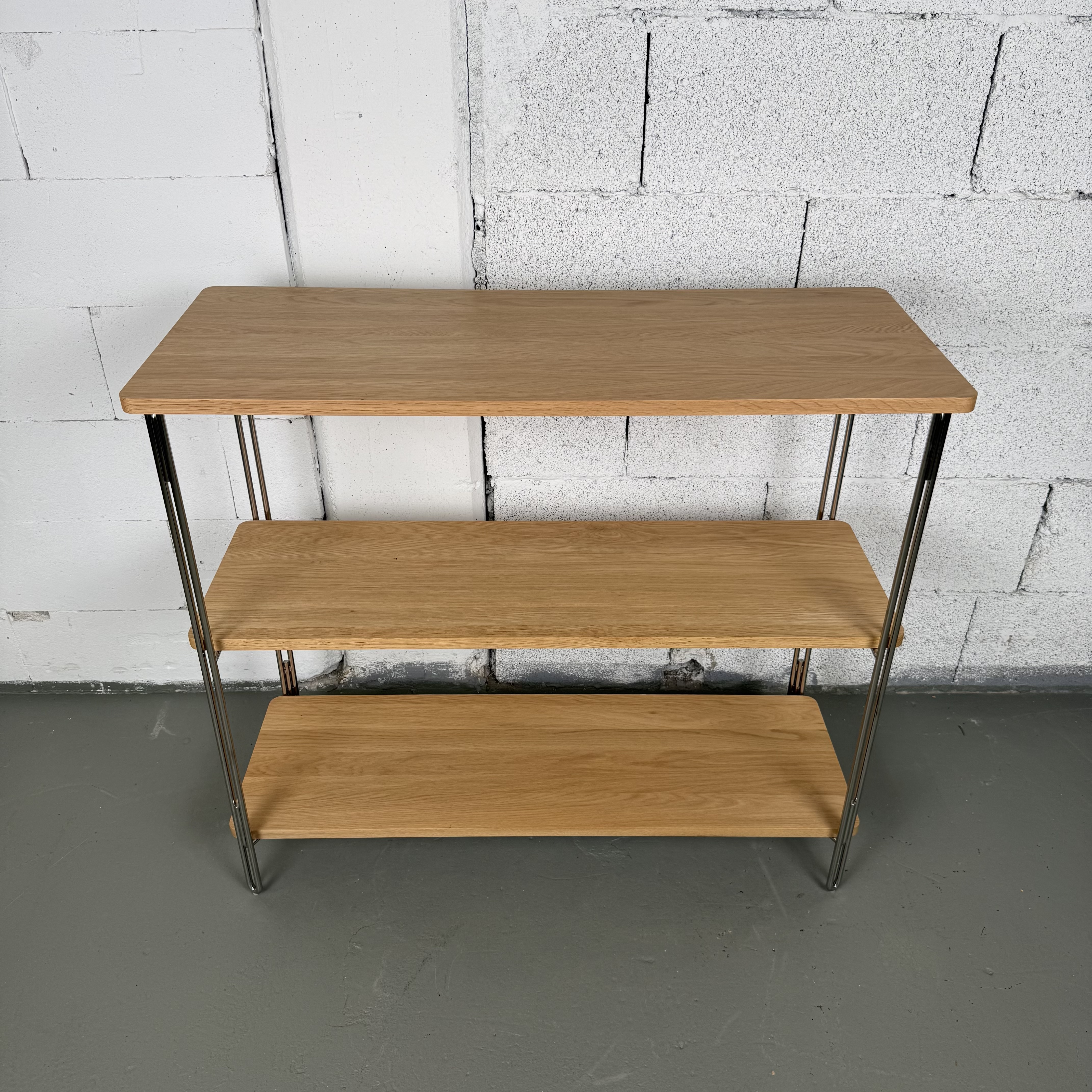 Inline Standregal von NINE aus Eiche und poliertem Edelstahl