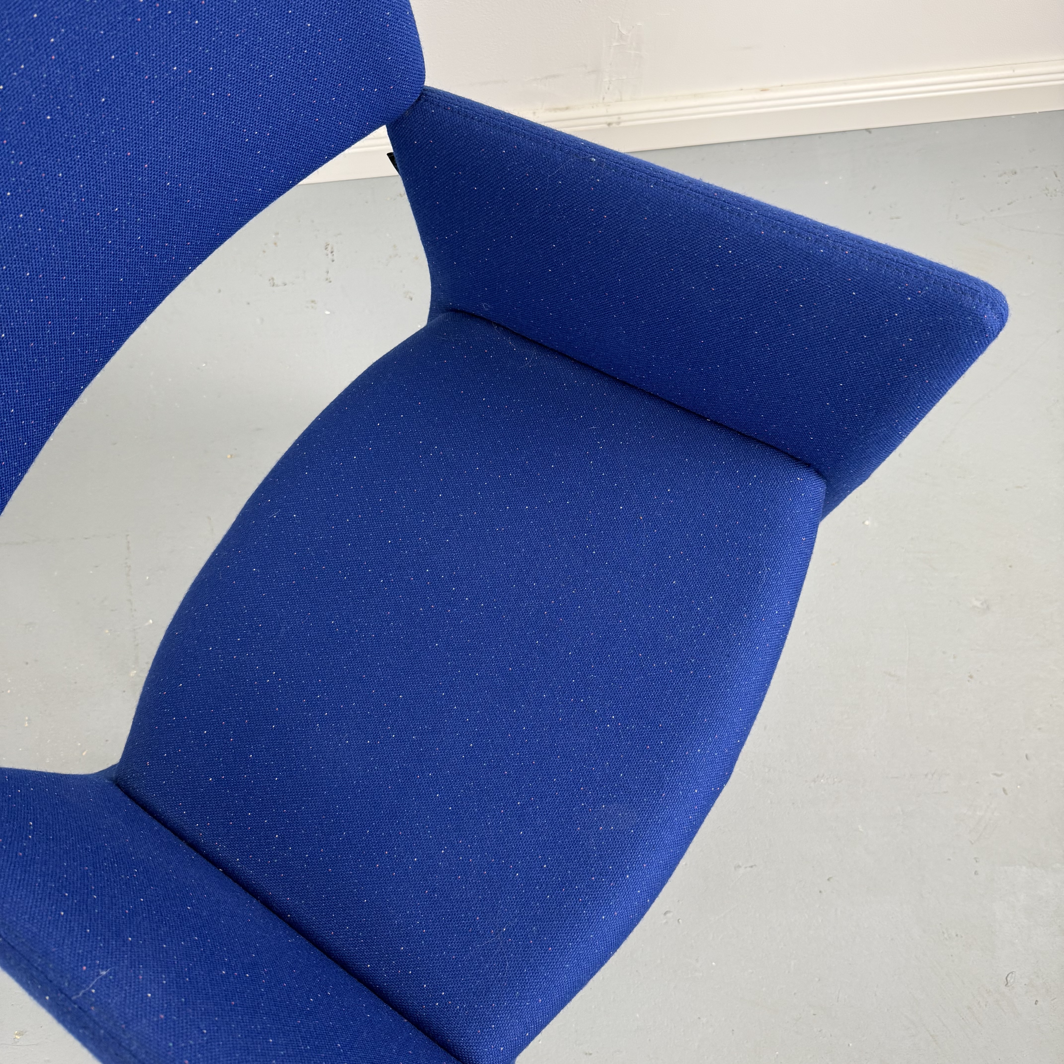 Crown Chair auf Rollen von Massproductions