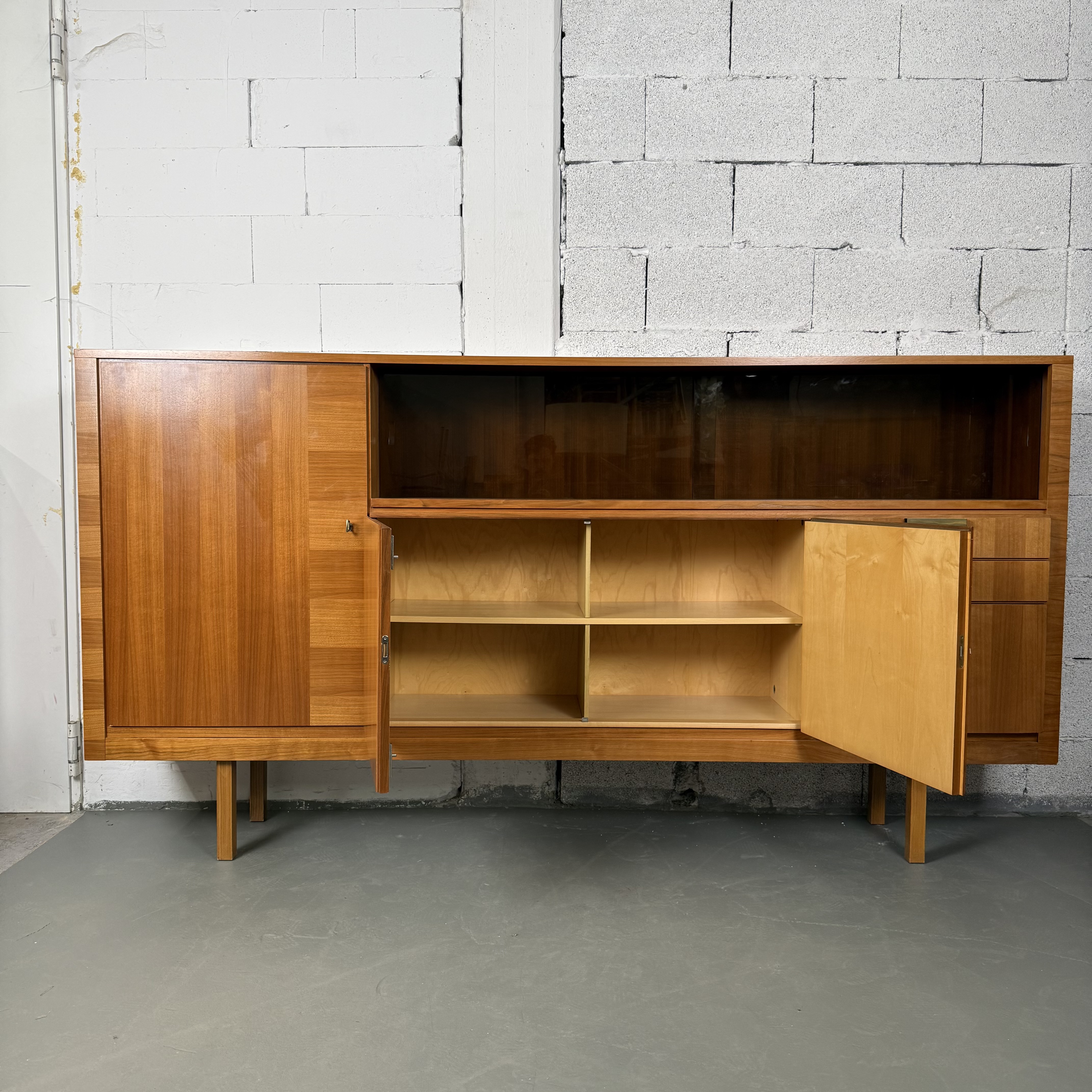 Hochwertiges 60er Jahre Highboard
