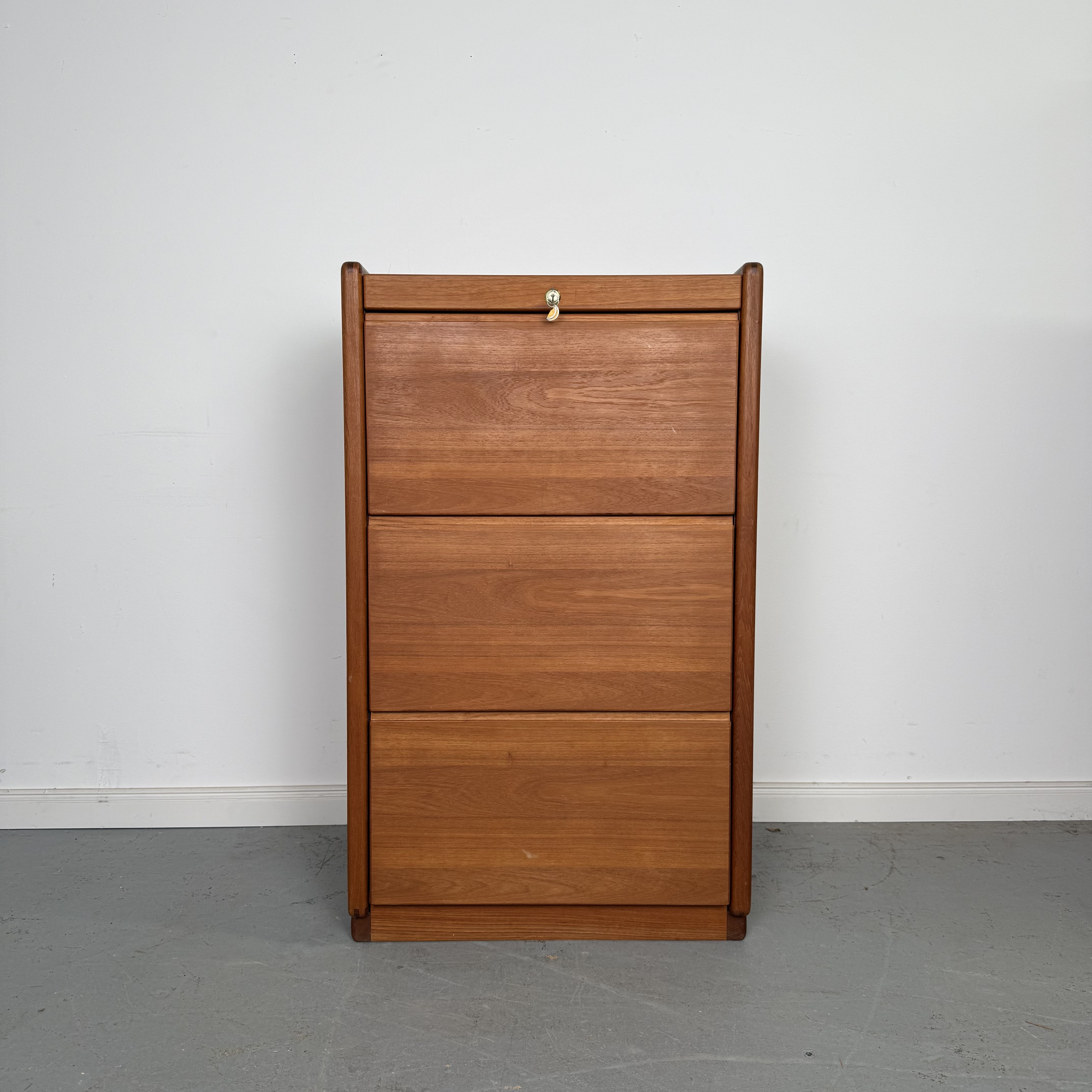 Teak Kommode aus den 1960er Jahren