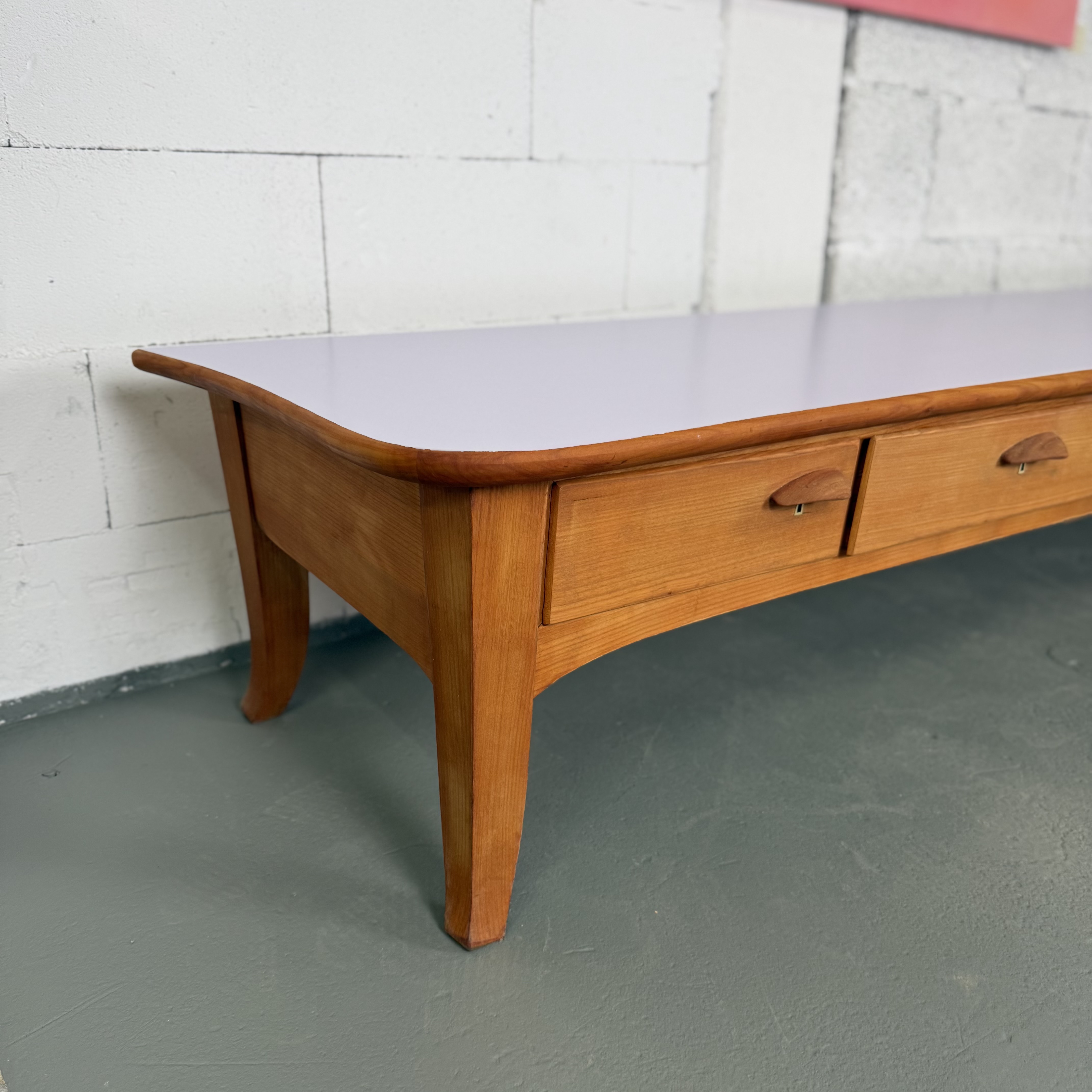 Besonderes 60er Jahre Lowboard