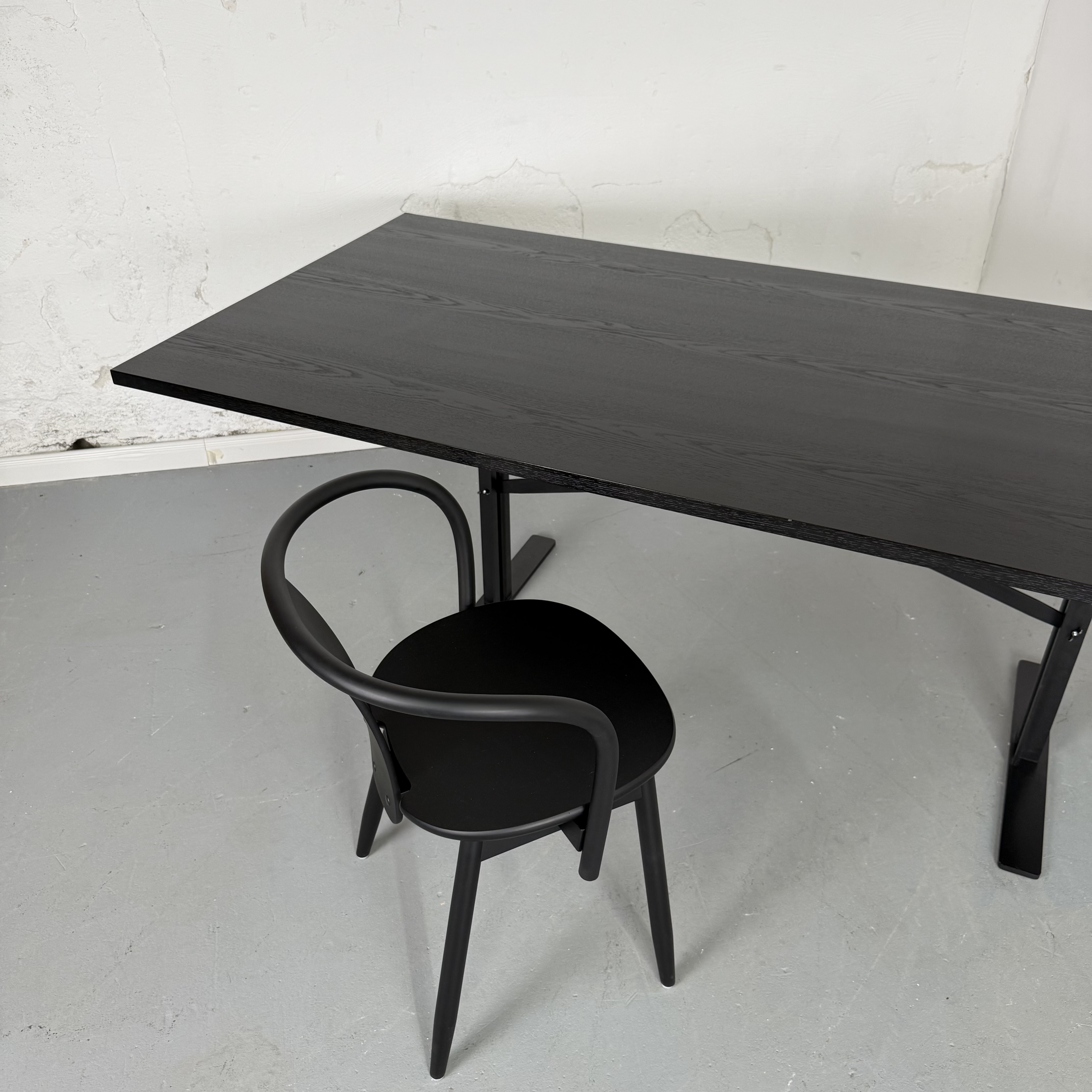 Ferric Tisch von Chris Martin für Massproduction