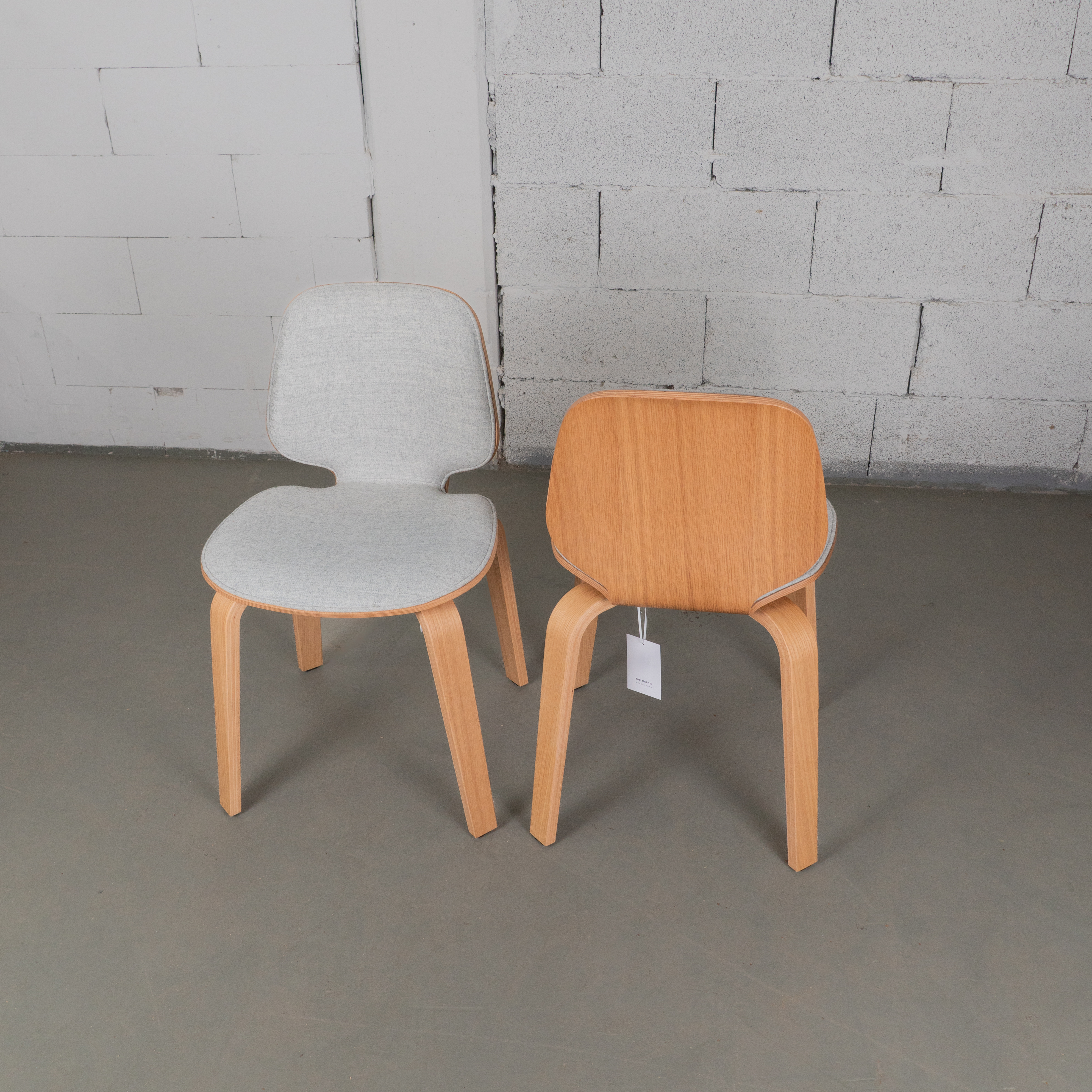 My Chair von Normann Copenhagen in Eiche mit hellgrauem Bezug