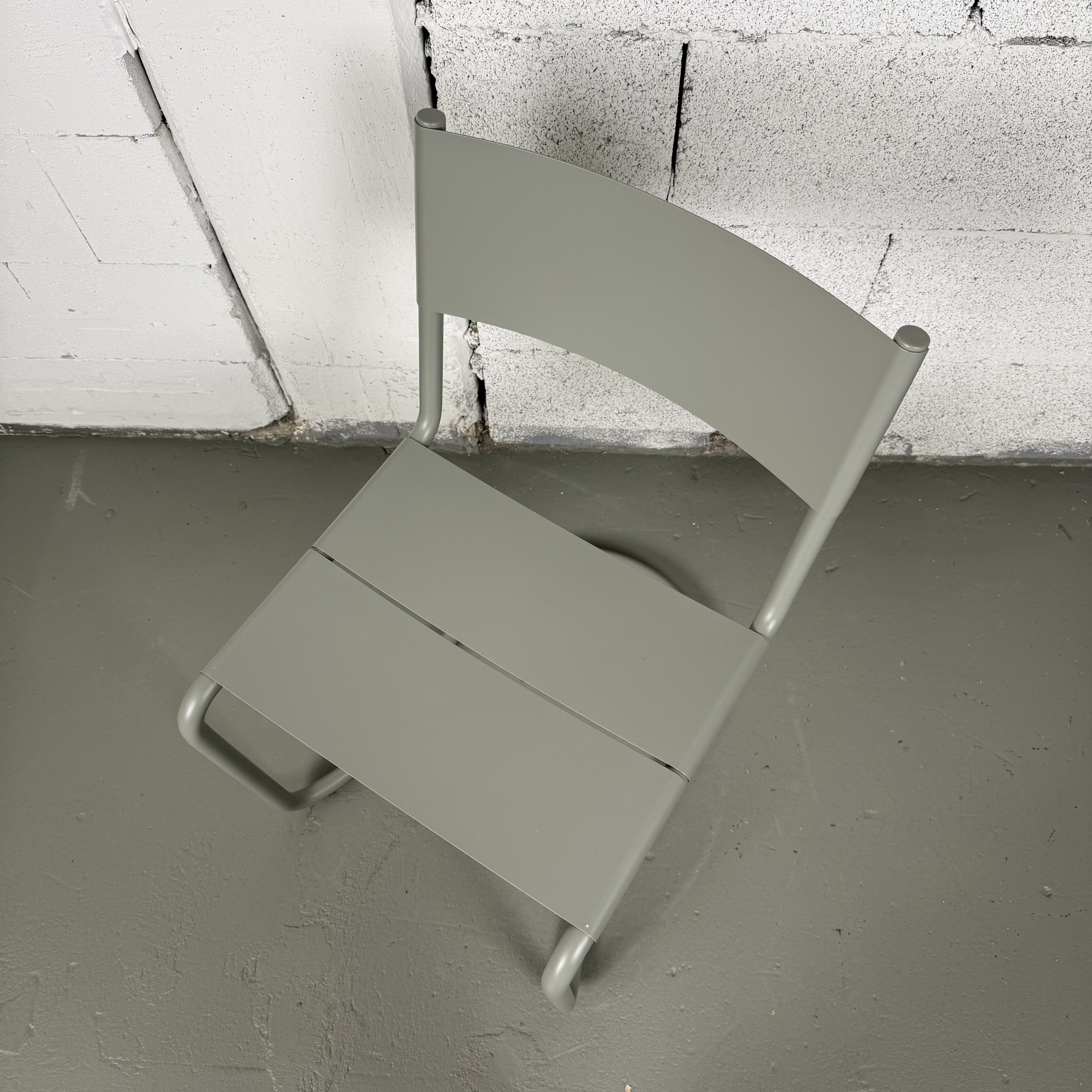 Nine Stuhl Sine in Grau