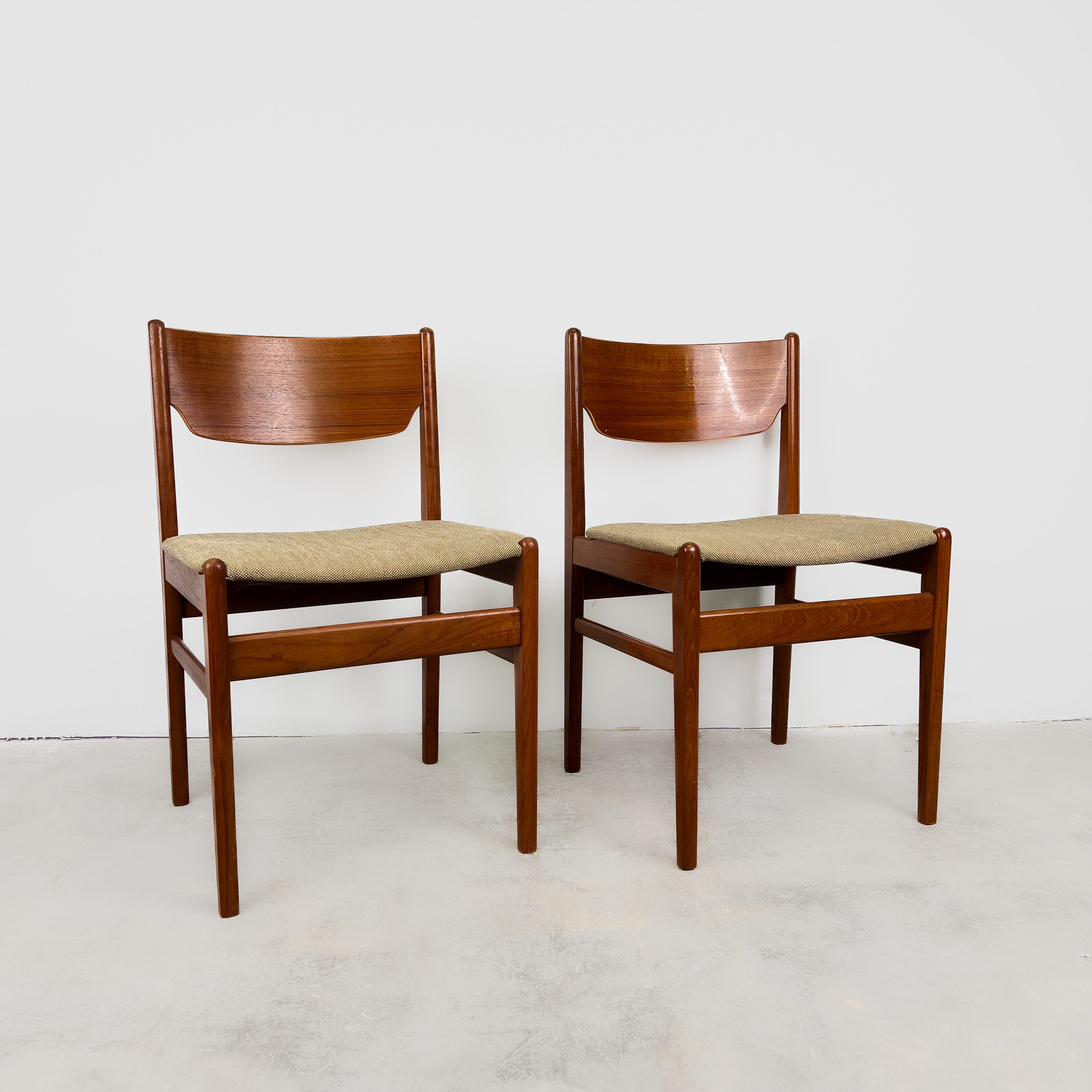 Wunderschöne dänische Teakstühle, Mid Century Wunderschöne dänische Teakstühle