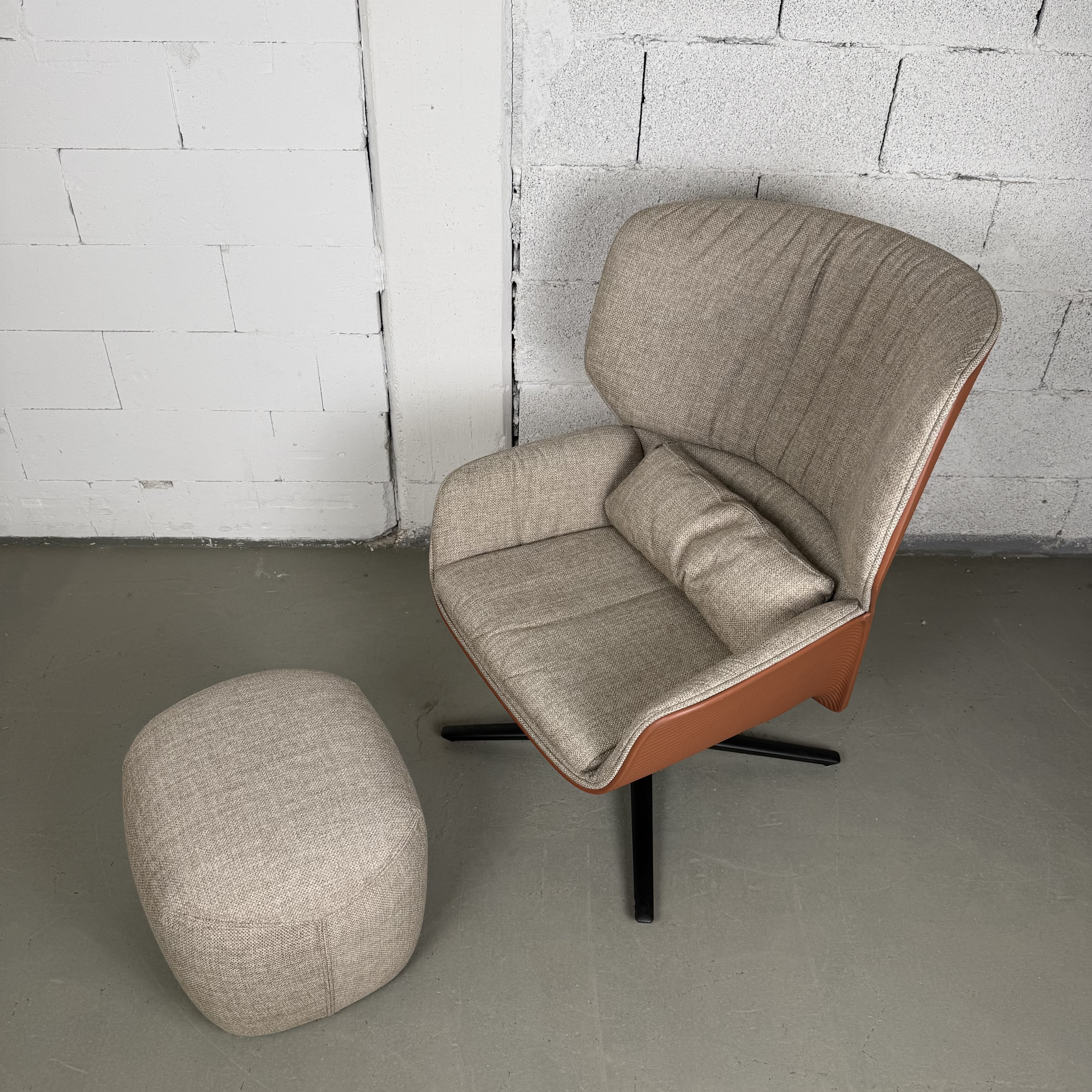 Andreu World Nuez Hocker RS2739 Lounge BIO