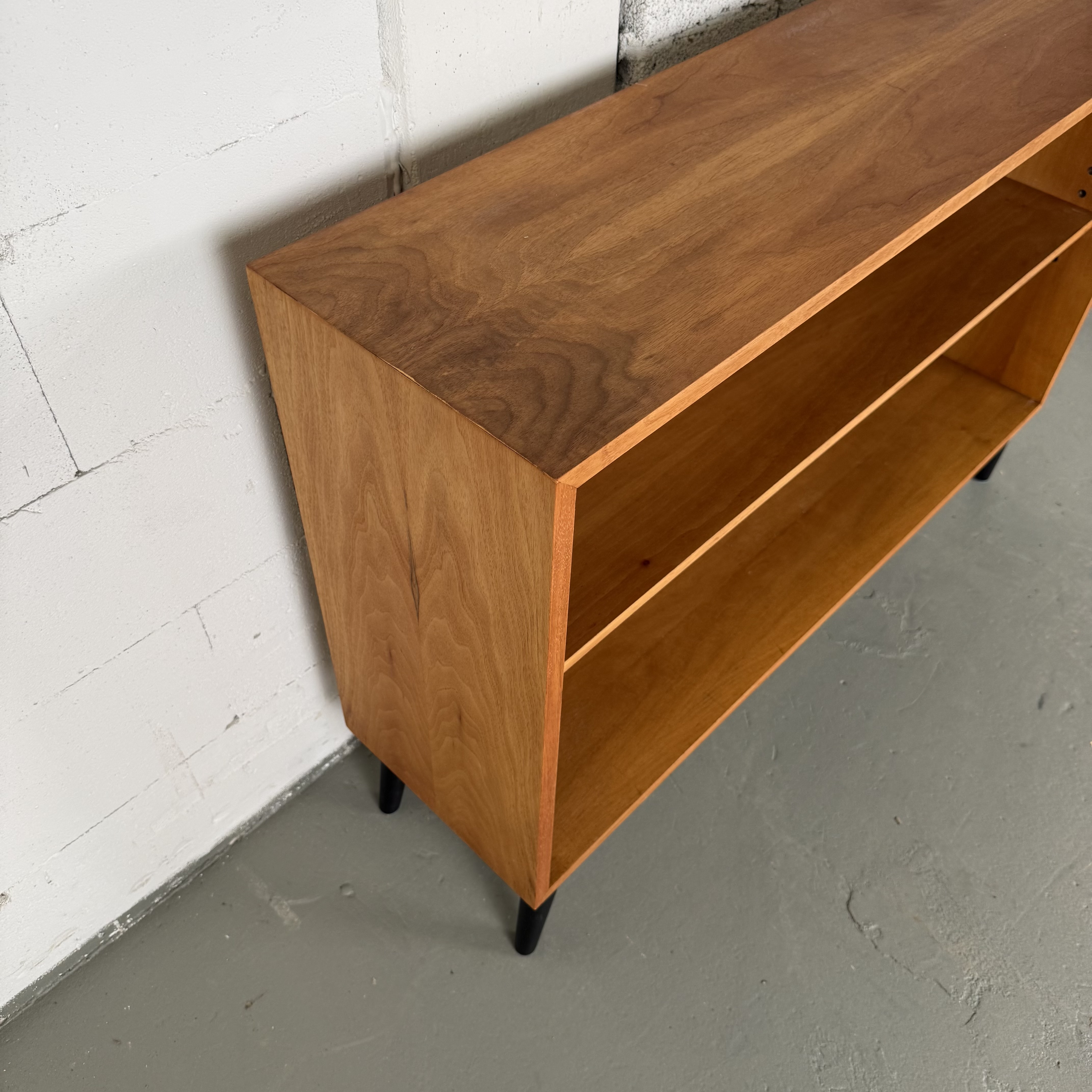 offene Vintage Kommode aus den 60er Jahren