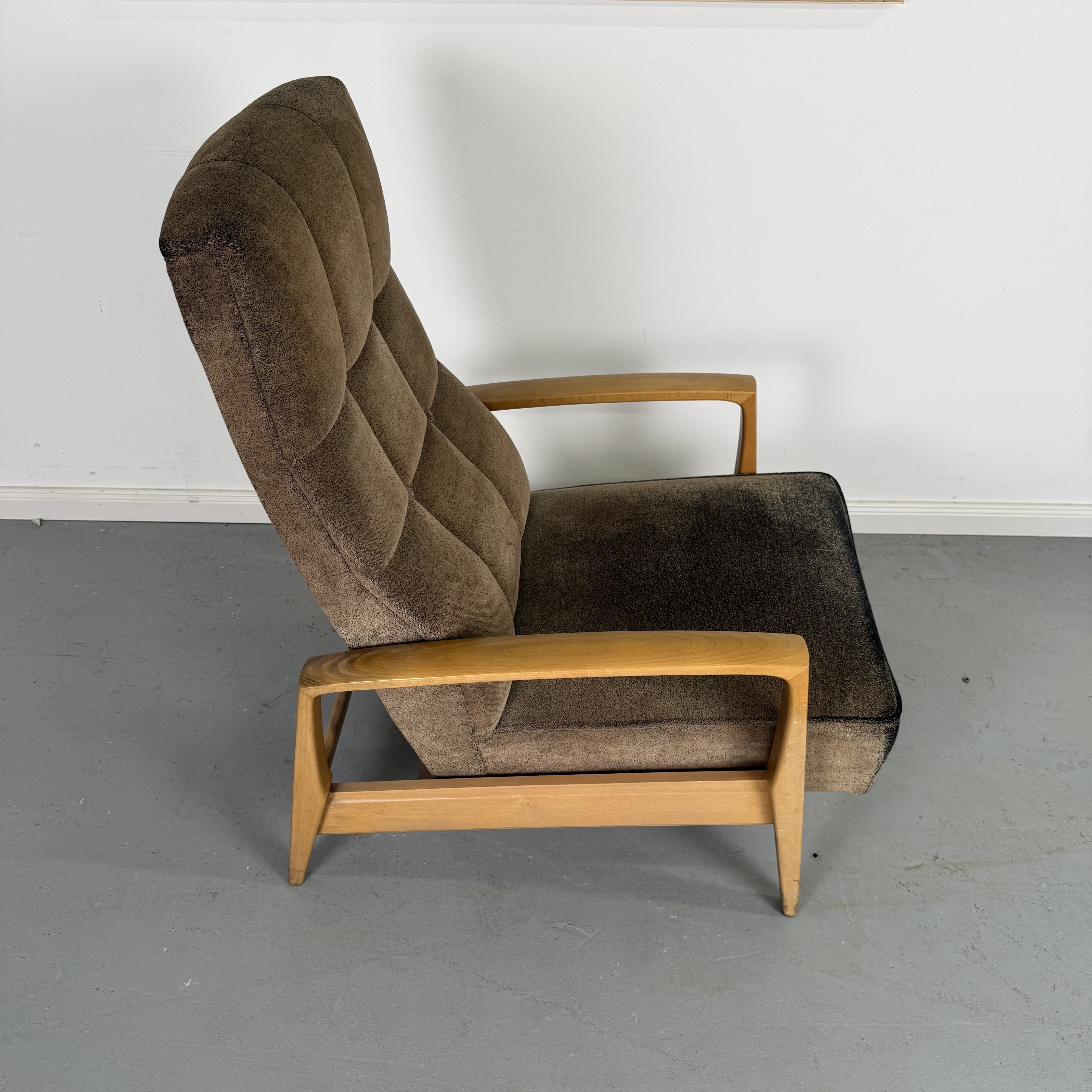 Vintage Ohrensessel mit Klappfunktion