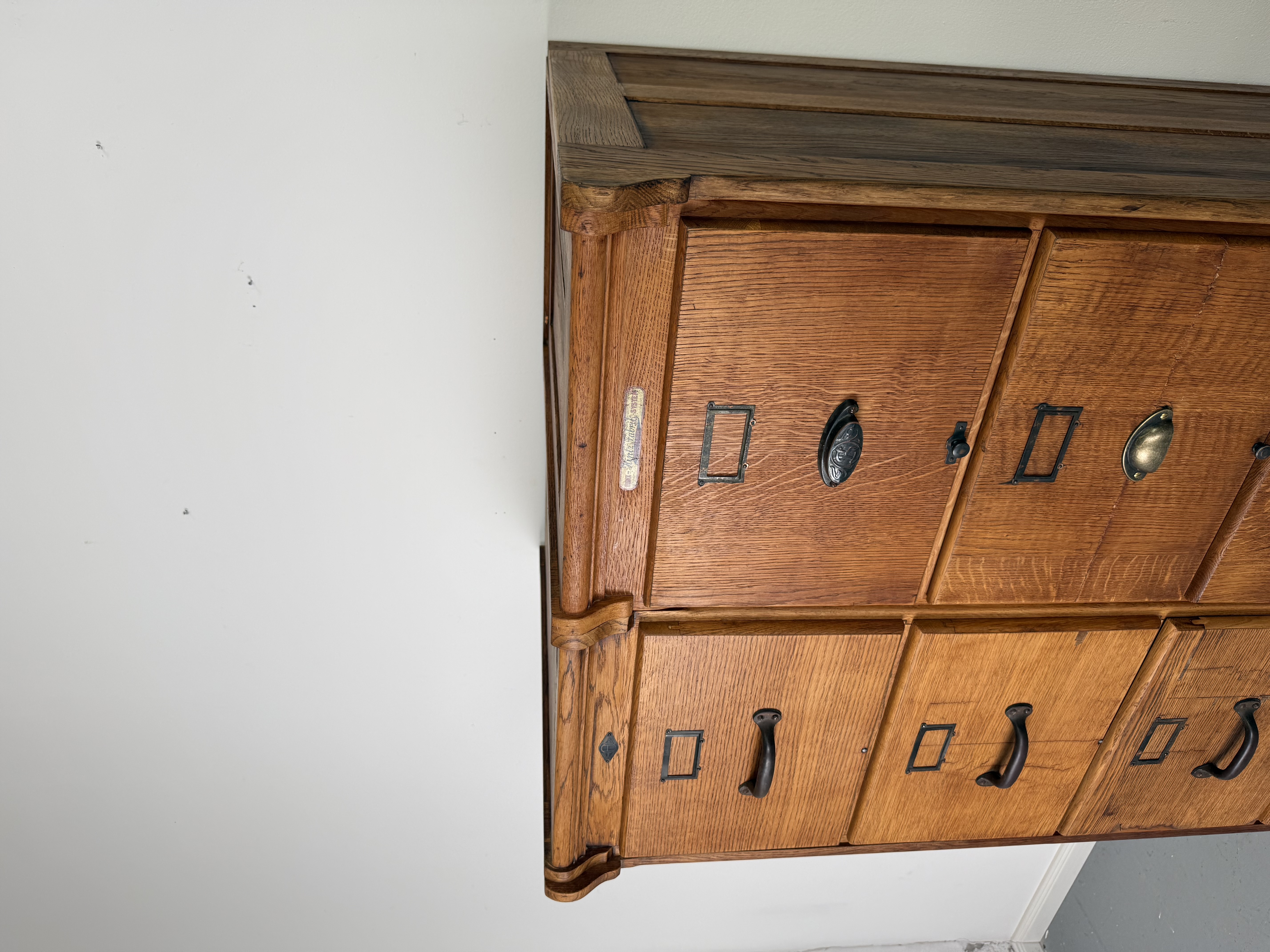 Seltener Art-Déco Aktenschrank aus massiver Eiche