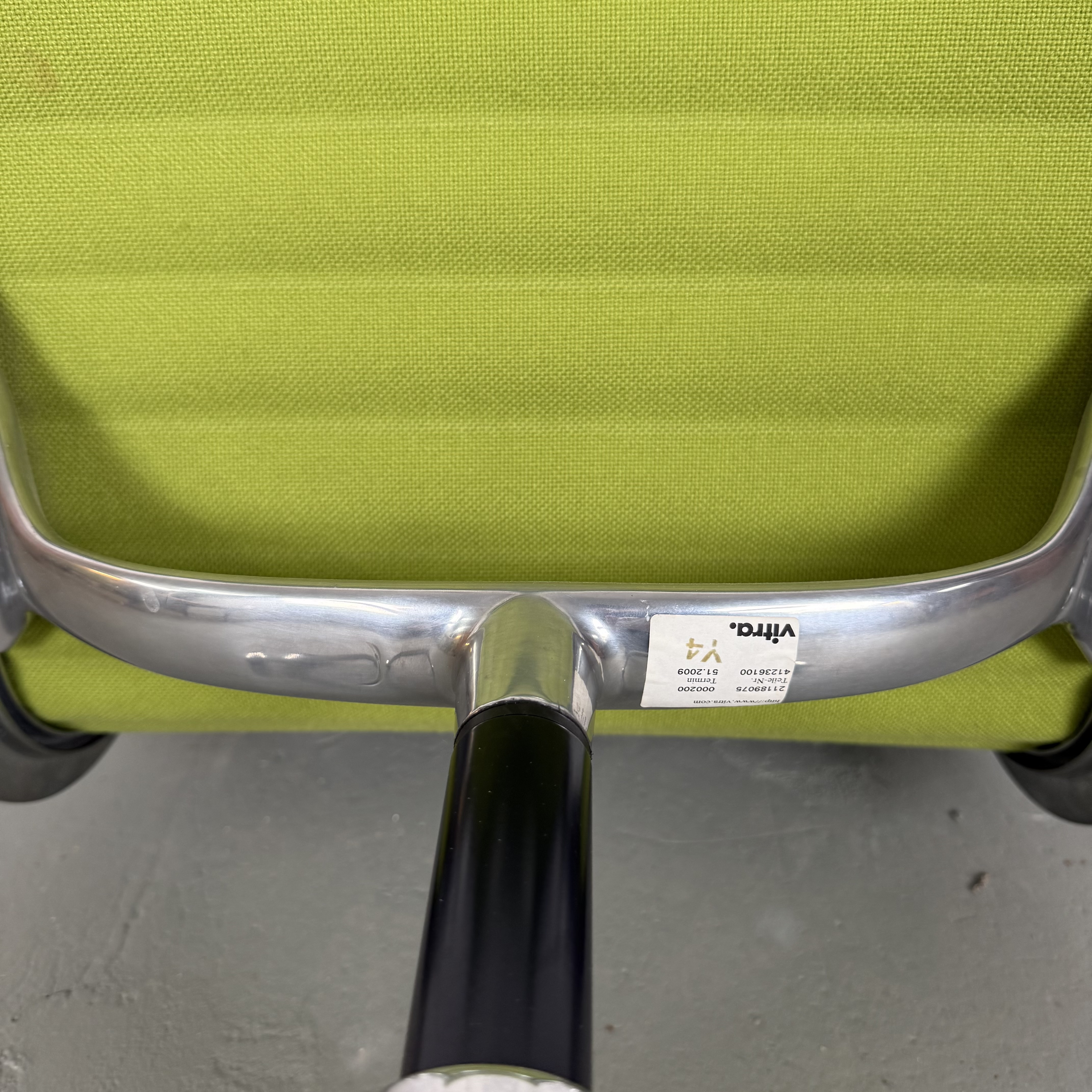 Vitra EA 108 Aluminium Stuhl