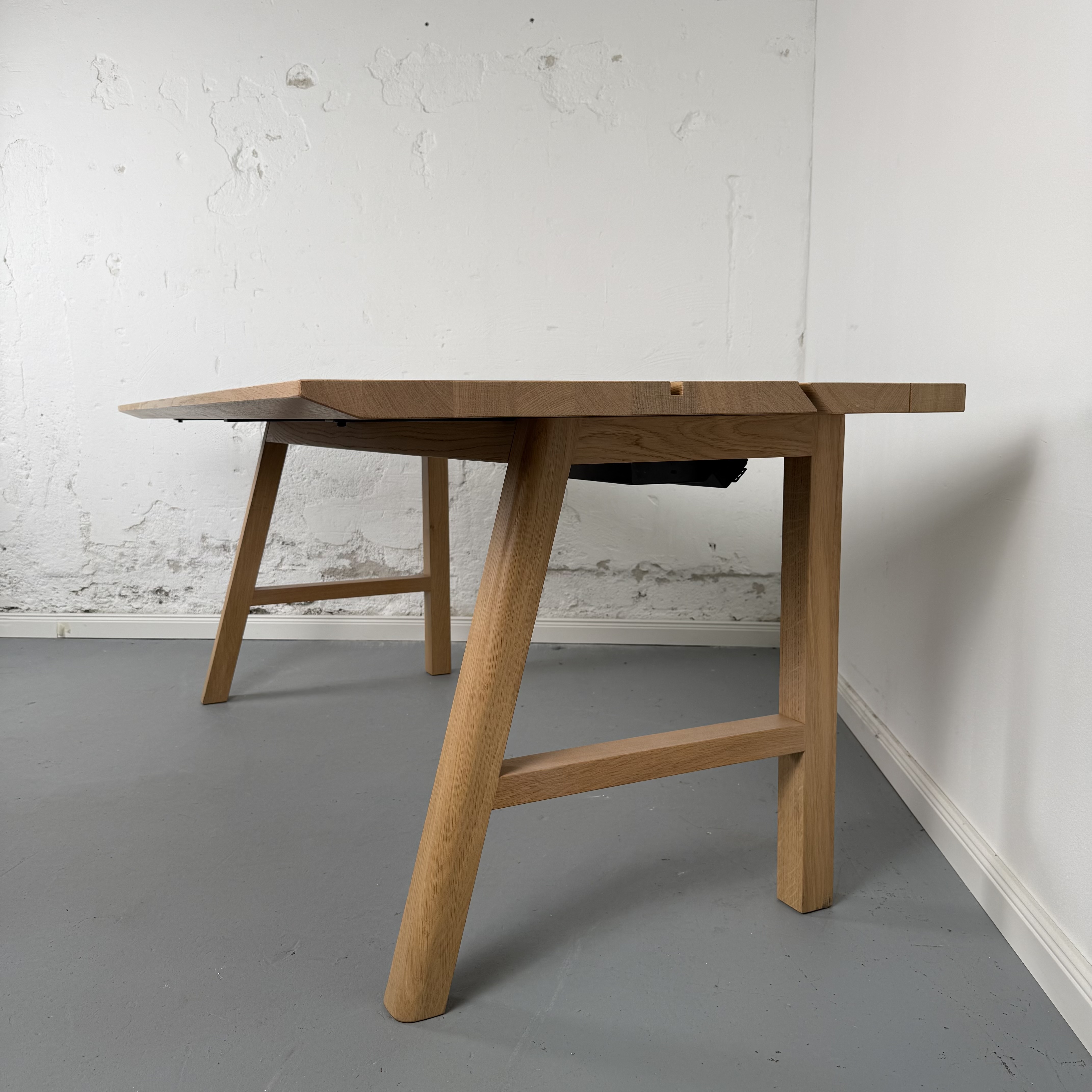 BuzziPicnic Desk aus Eiche von BuzziSpace BuzziPicnic Desk aus Eiche von BuzziSpace