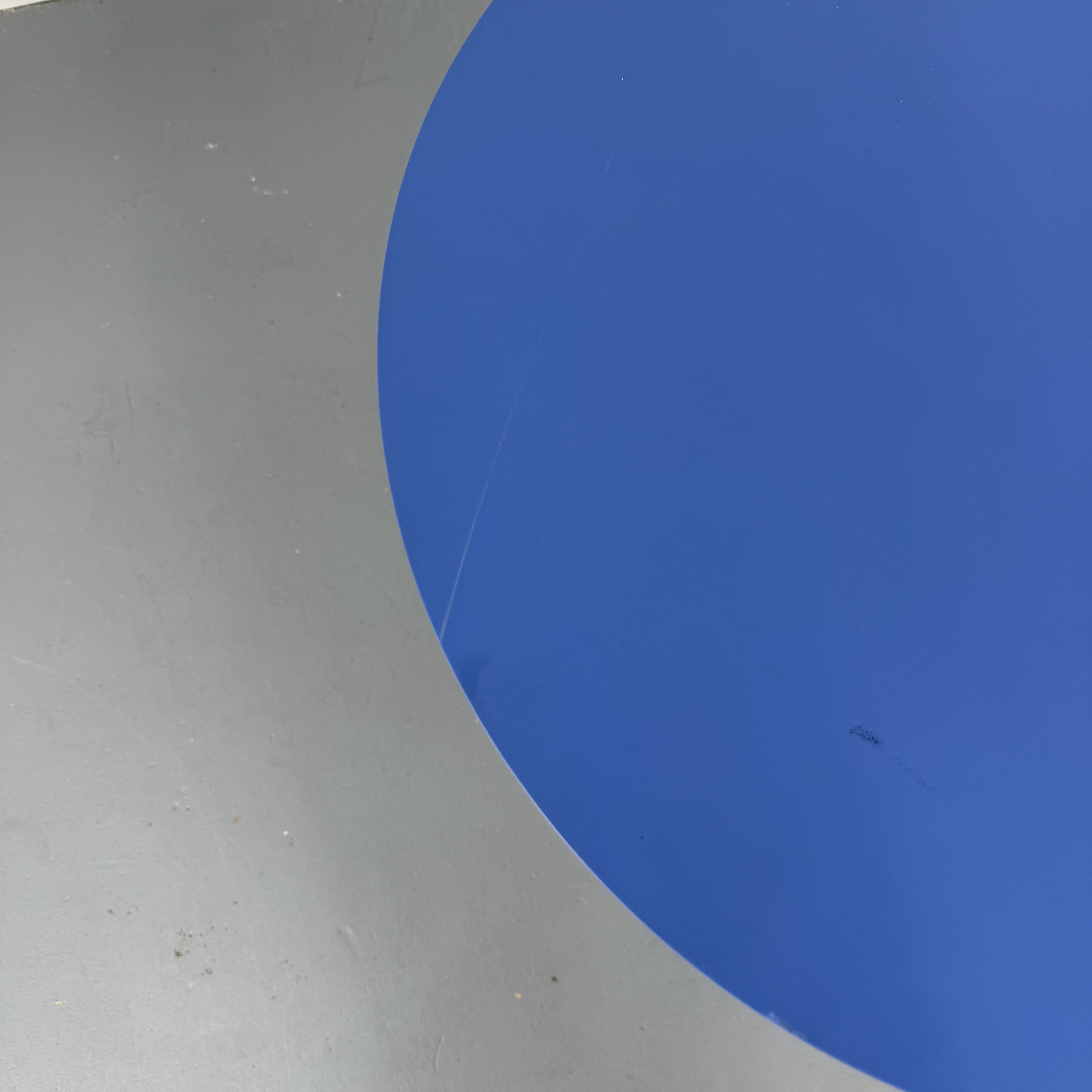 Tio Table von Massproductions