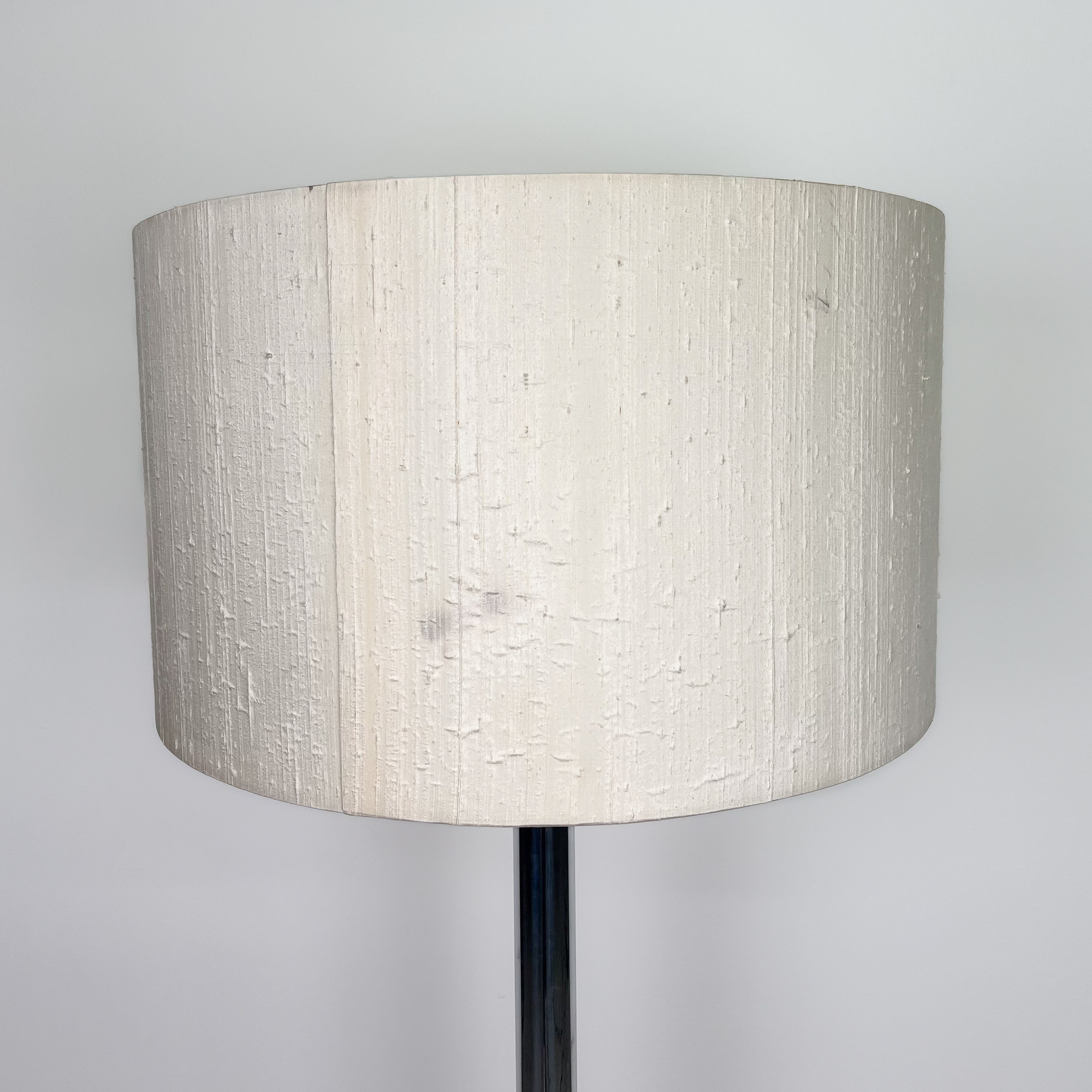 Stehlampe mit Chromfuß