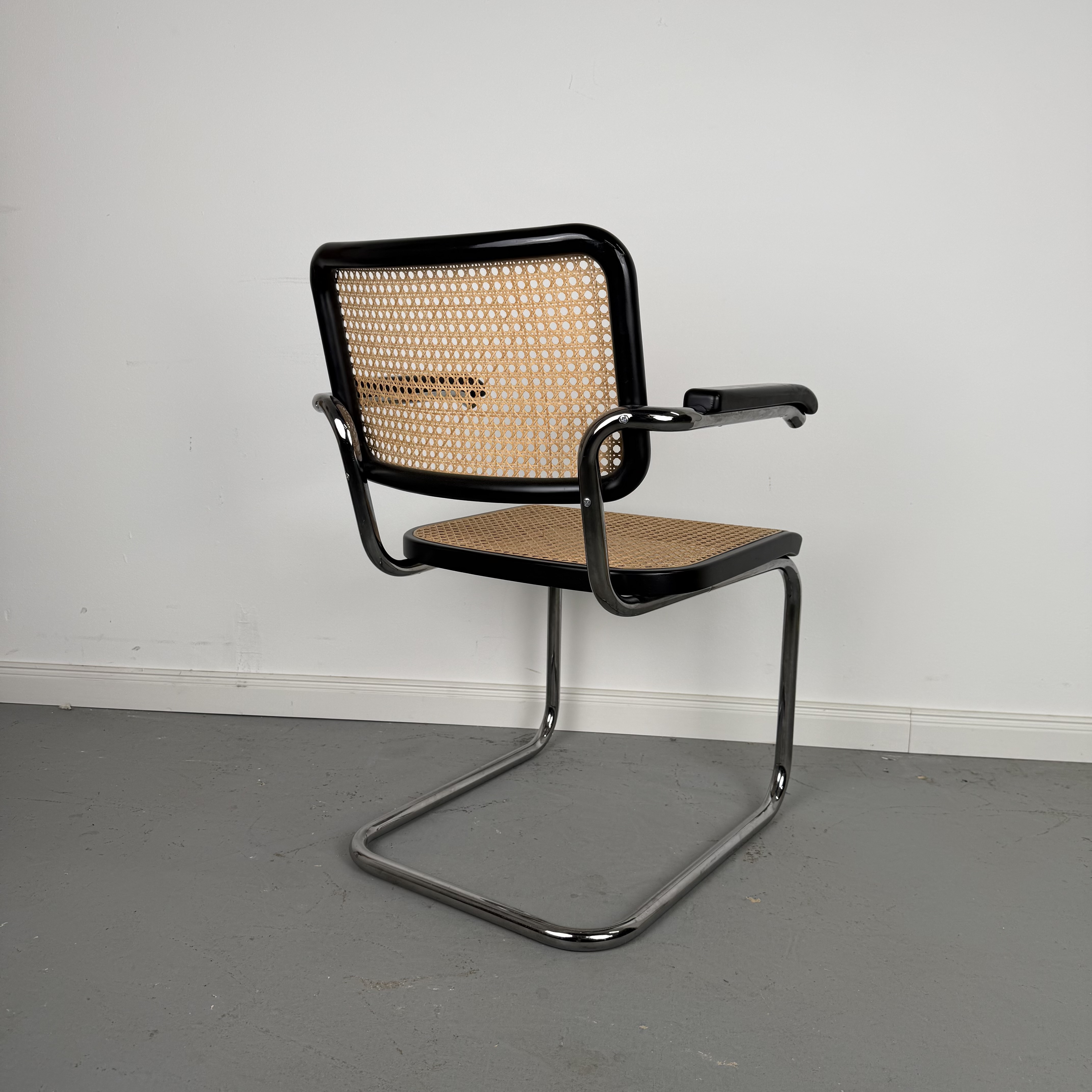Freischwinger S64 V von Marcel Breuer für Thonet Freischwinger S64 V von Marcel Breuer für Thonet