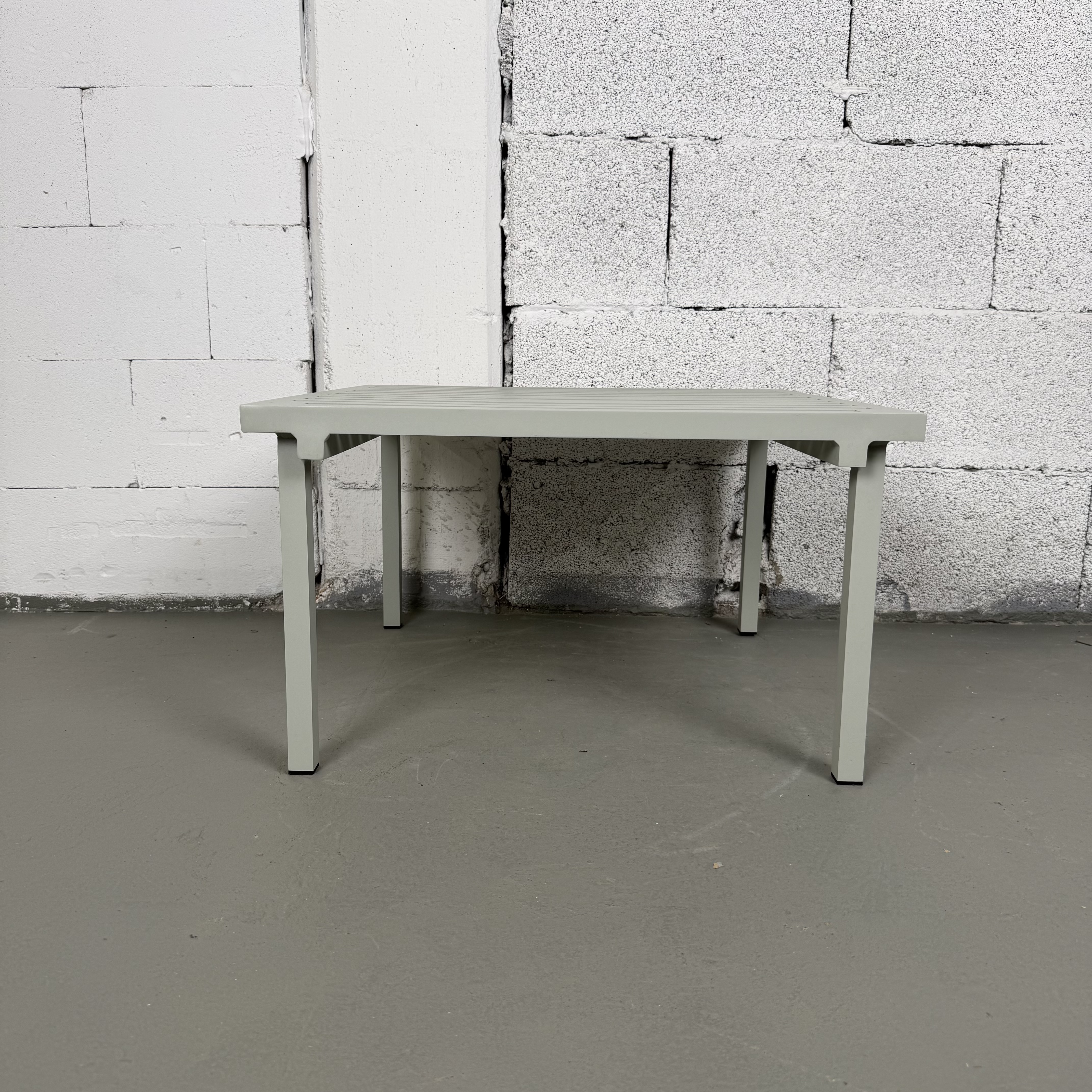 Nine 19 Outdoors Tisch