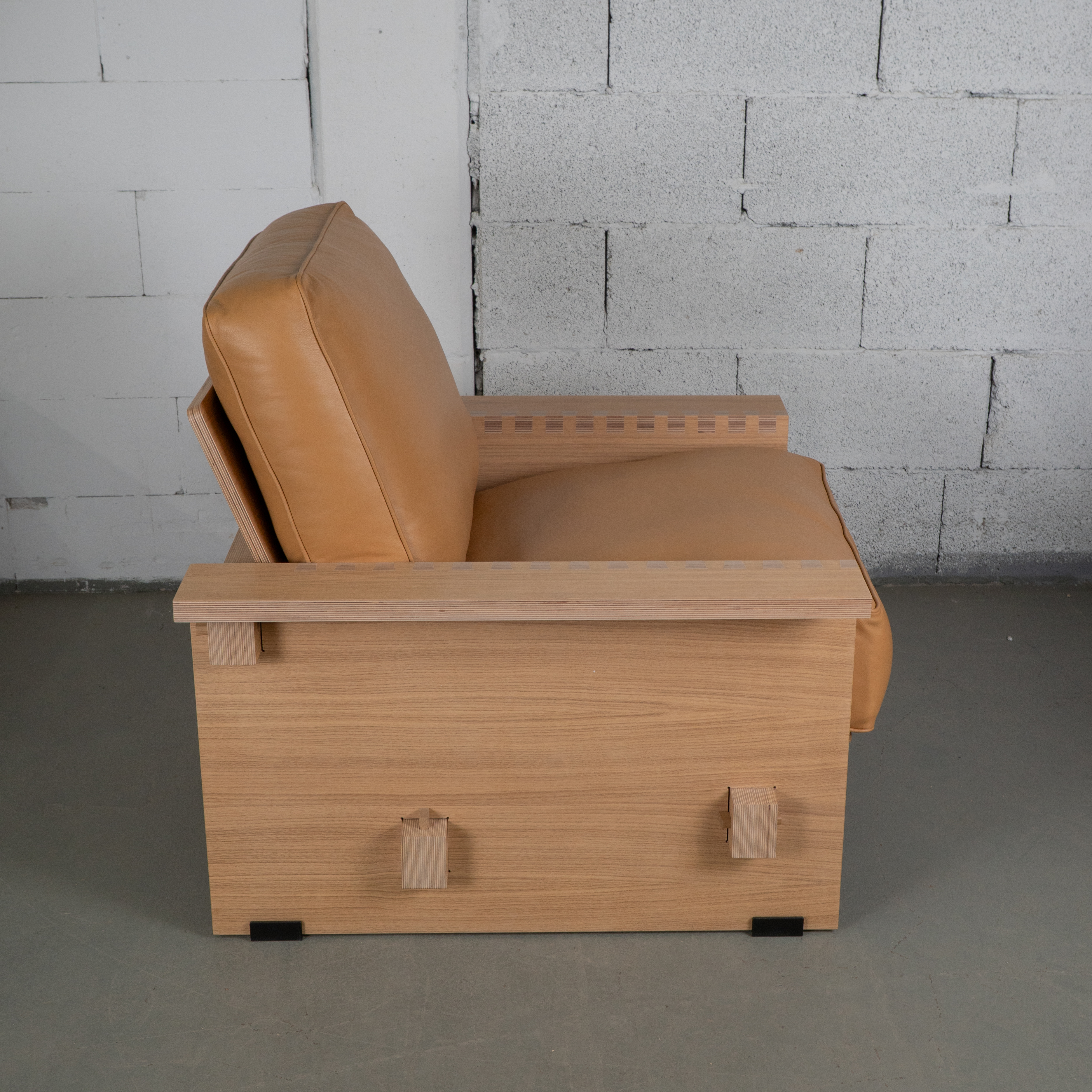 Andreu World Mariya BU2247 Loungesessel von Philippe Starck