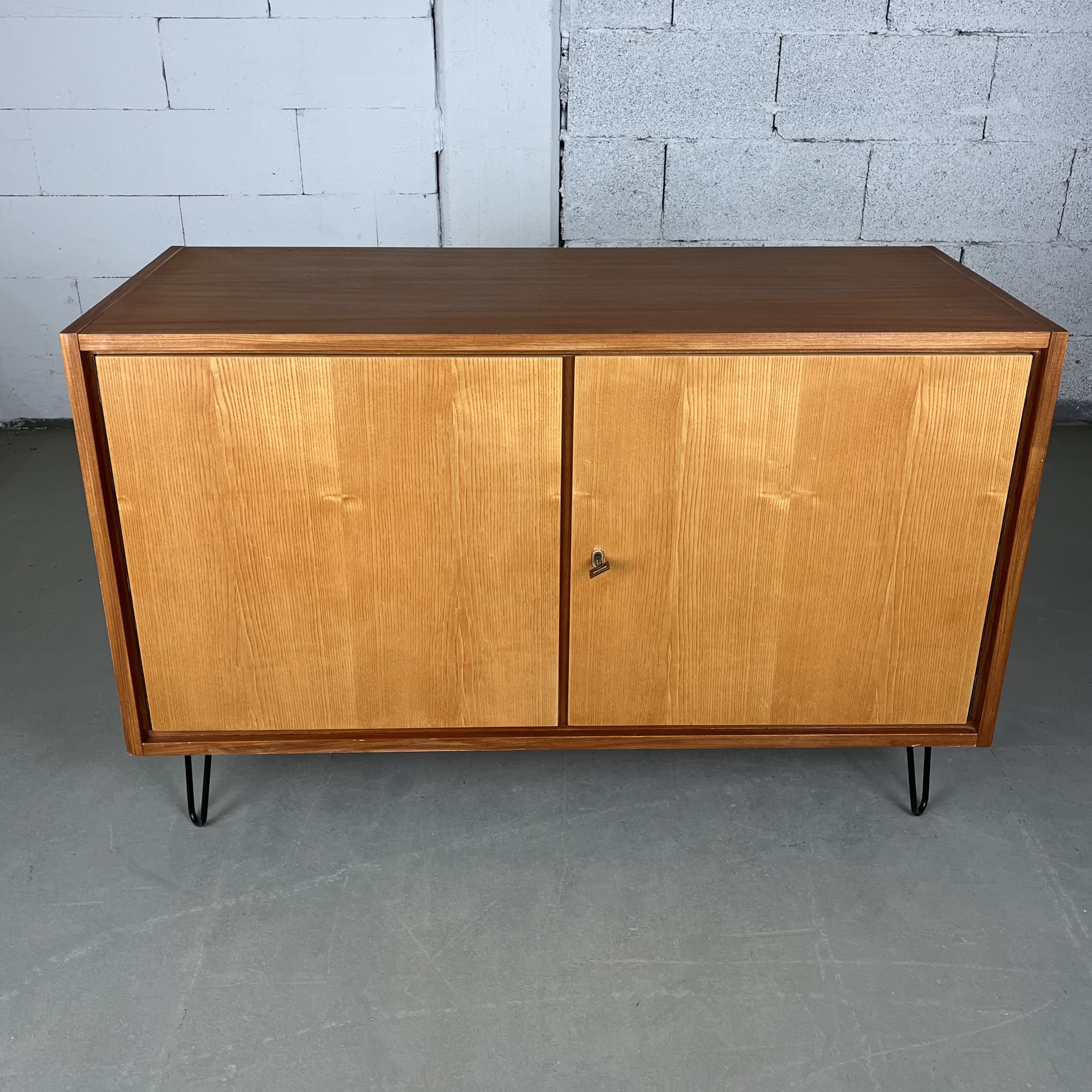 60er Jahre Kommode – Cleane Mid-Century Vintage Kommode
