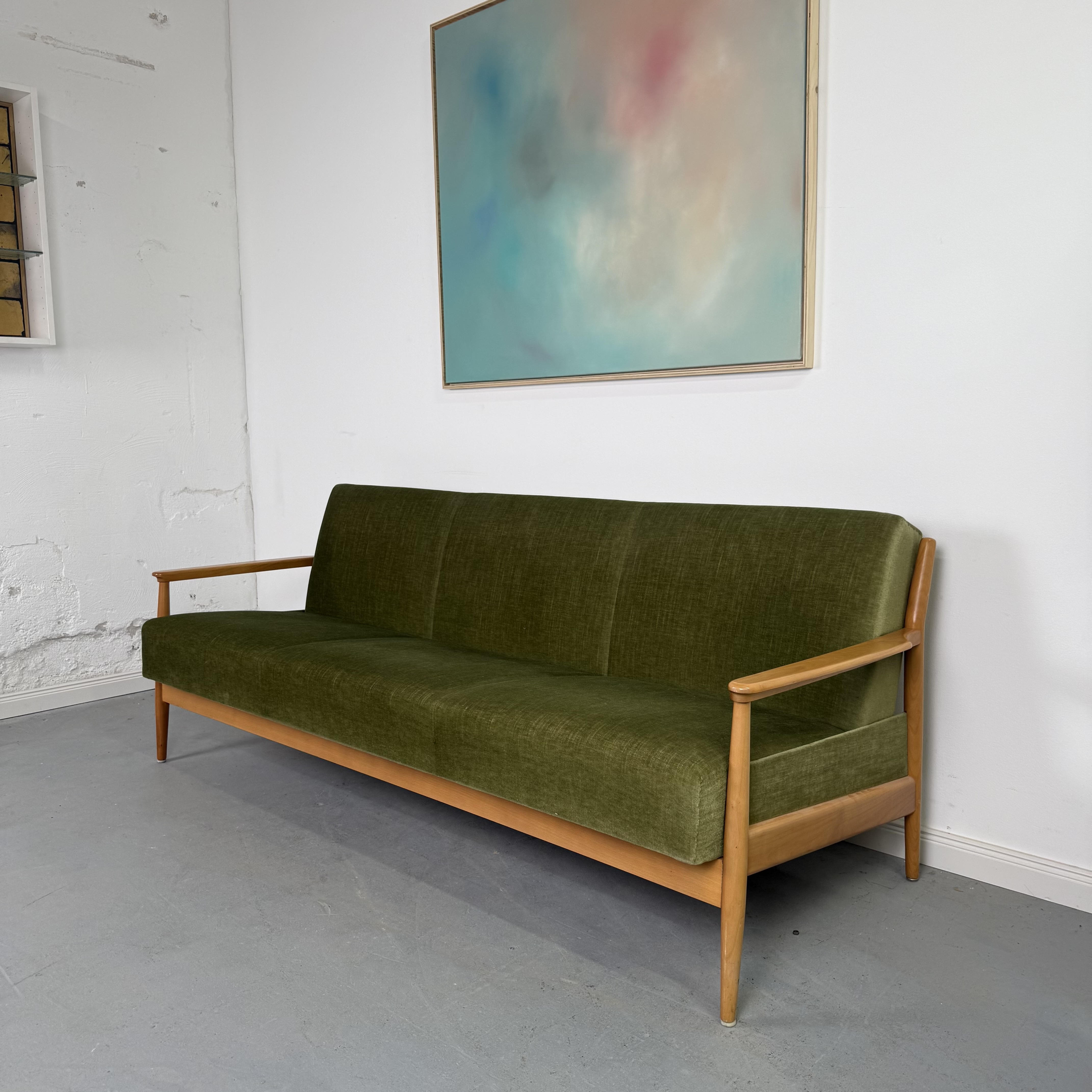 Wunderschöne grüne 60er Jahre Couch mit Aufklappfunktion Wunderschöne grüne 60er Jahre Couch mit Aufklappfunktion