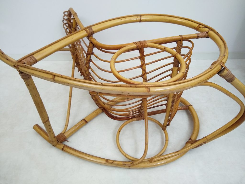 Rattan Schaukelstuhl