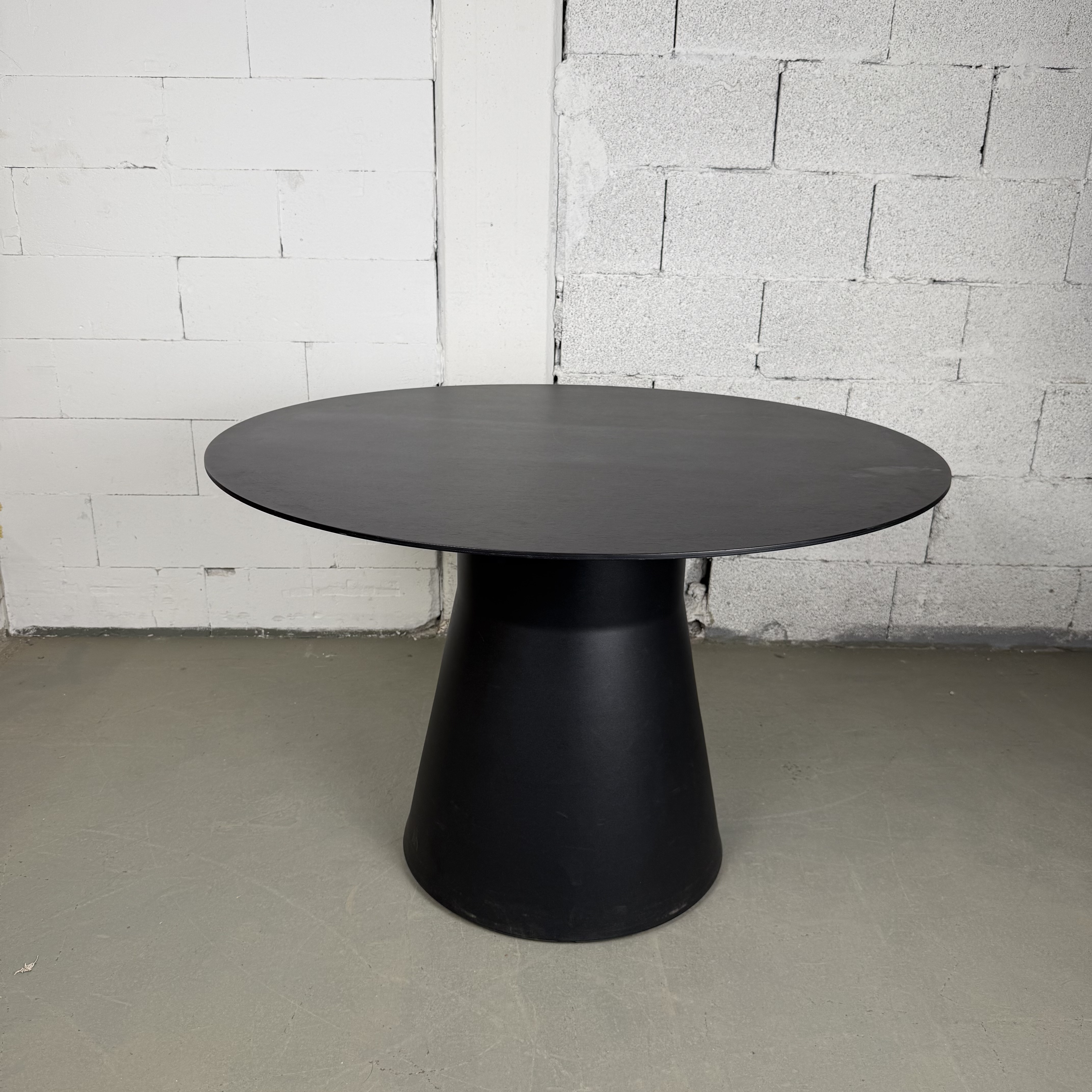 Andreu World Reverse Café Table ME05803