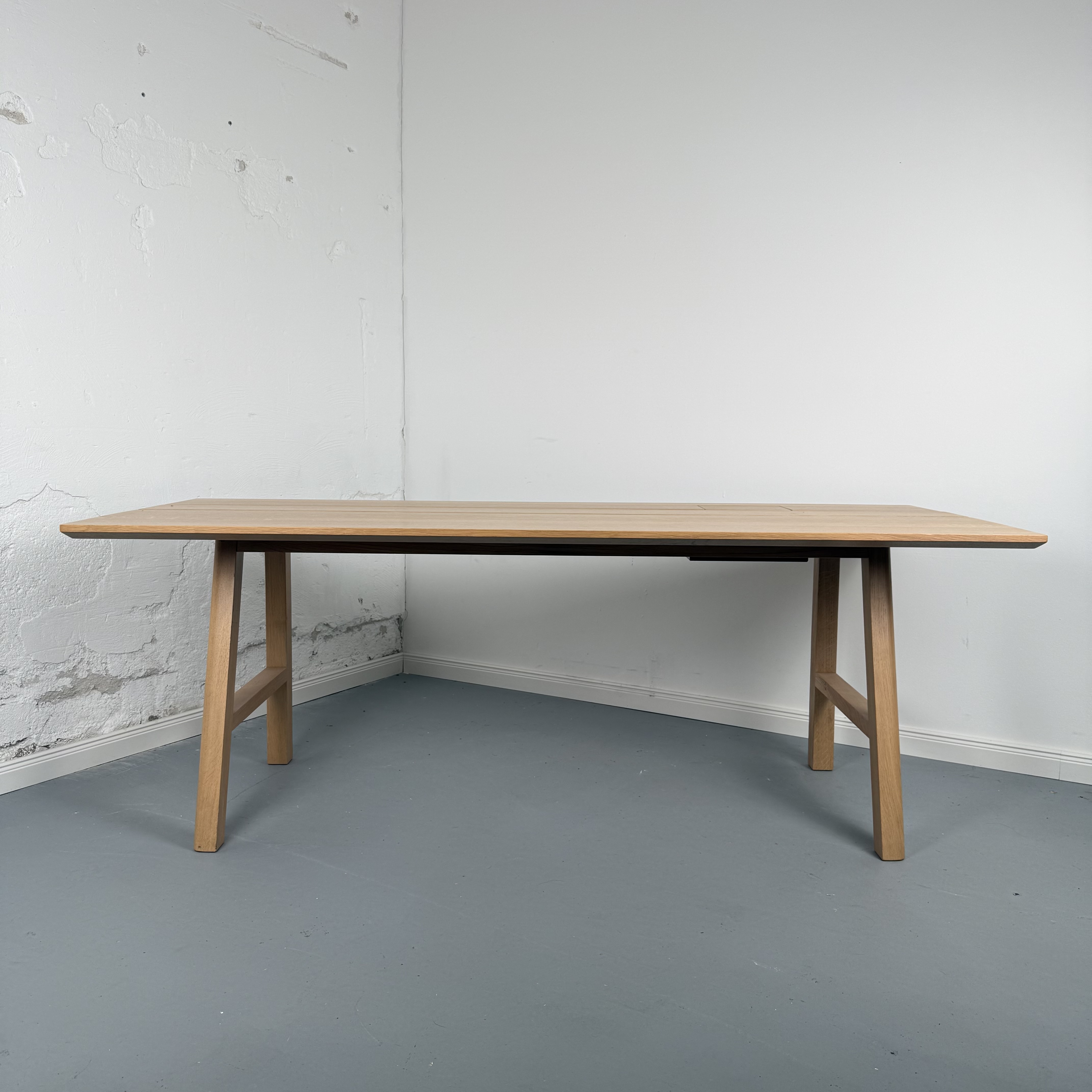 BuzziPicnic Desk aus Eiche von BuzziSpace BuzziPicnic Desk aus Eiche von BuzziSpace