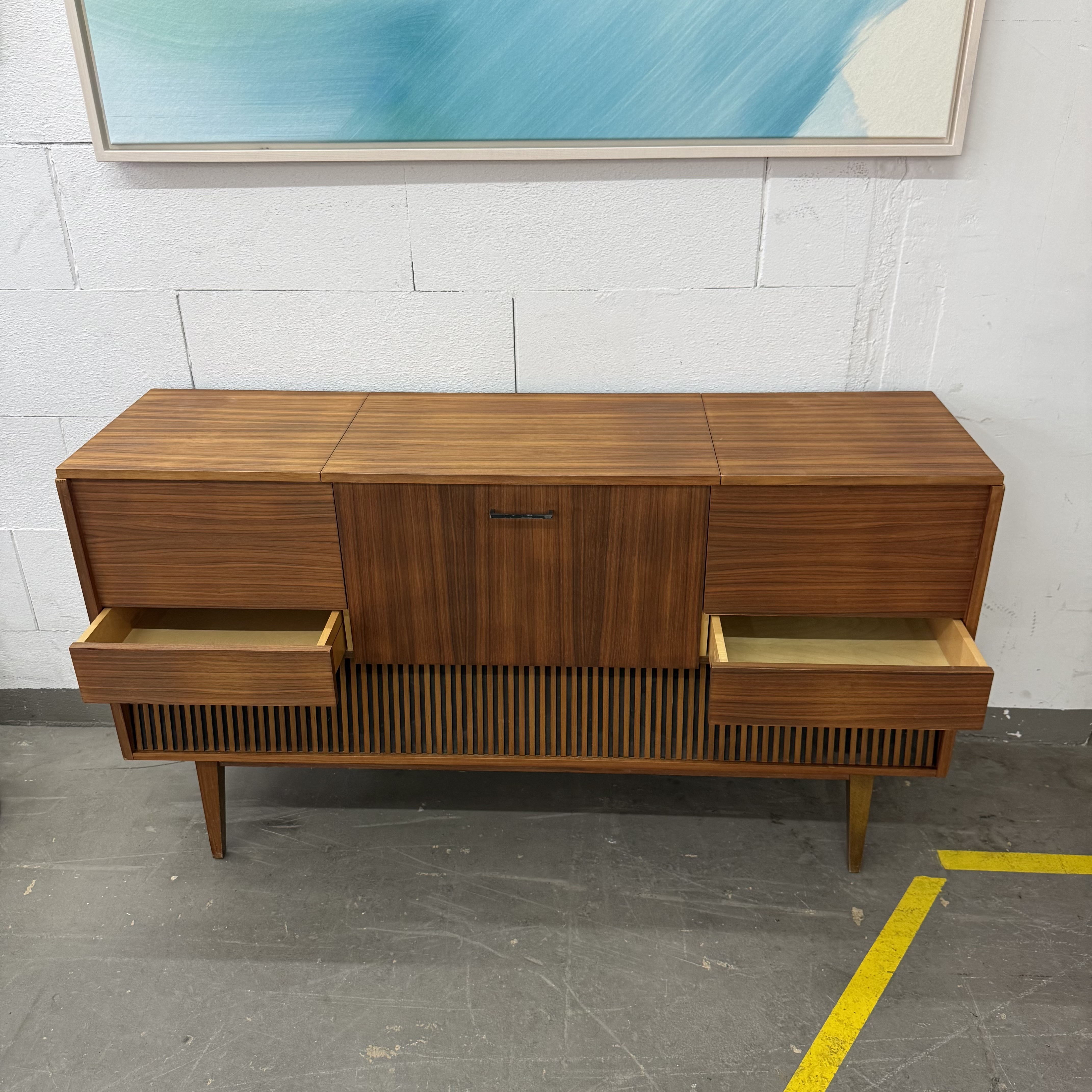 wunderschönes 60er Jahre Musiksideboard