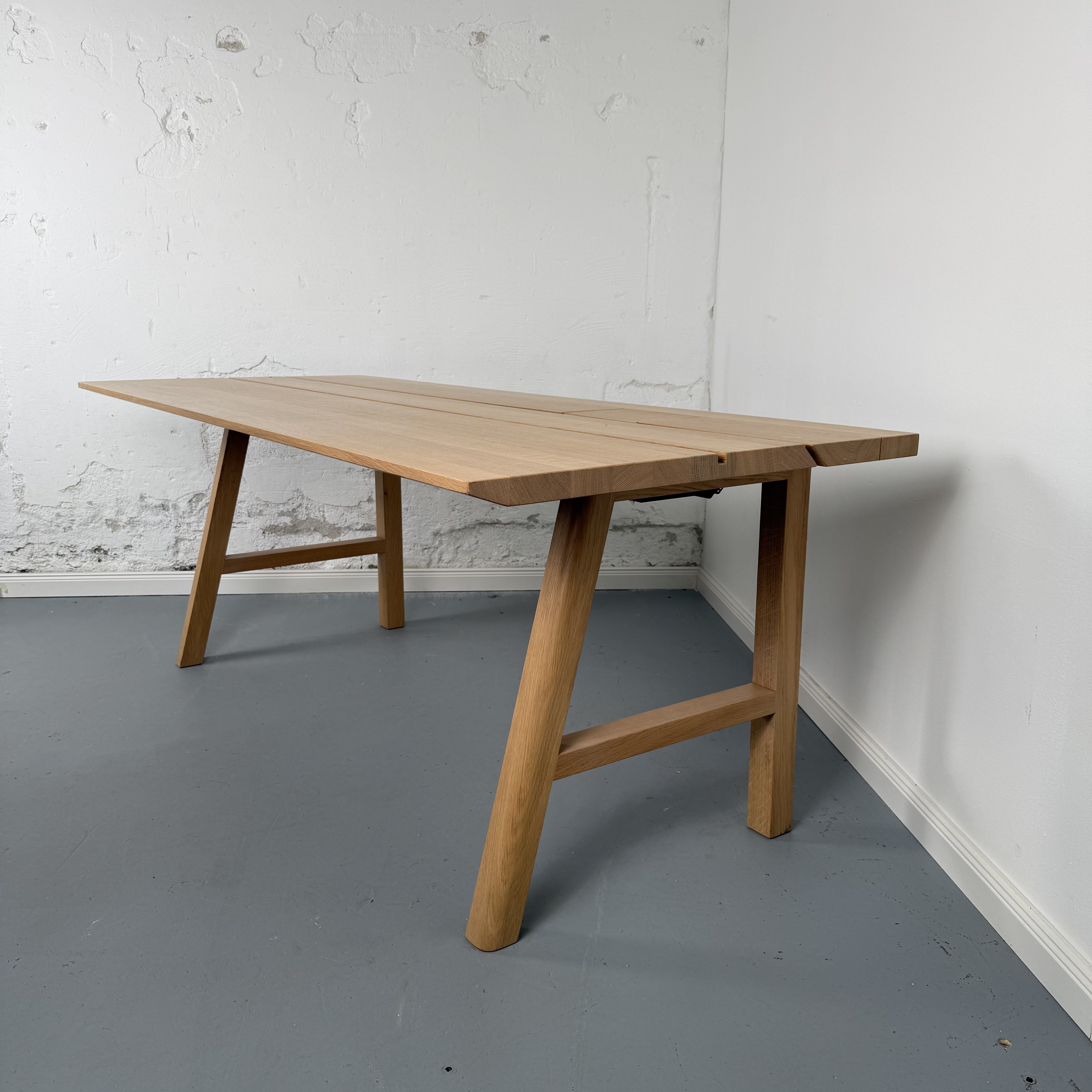 BuzziPicnic Desk aus Eiche von BuzziSpace BuzziPicnic Desk aus Eiche von BuzziSpace