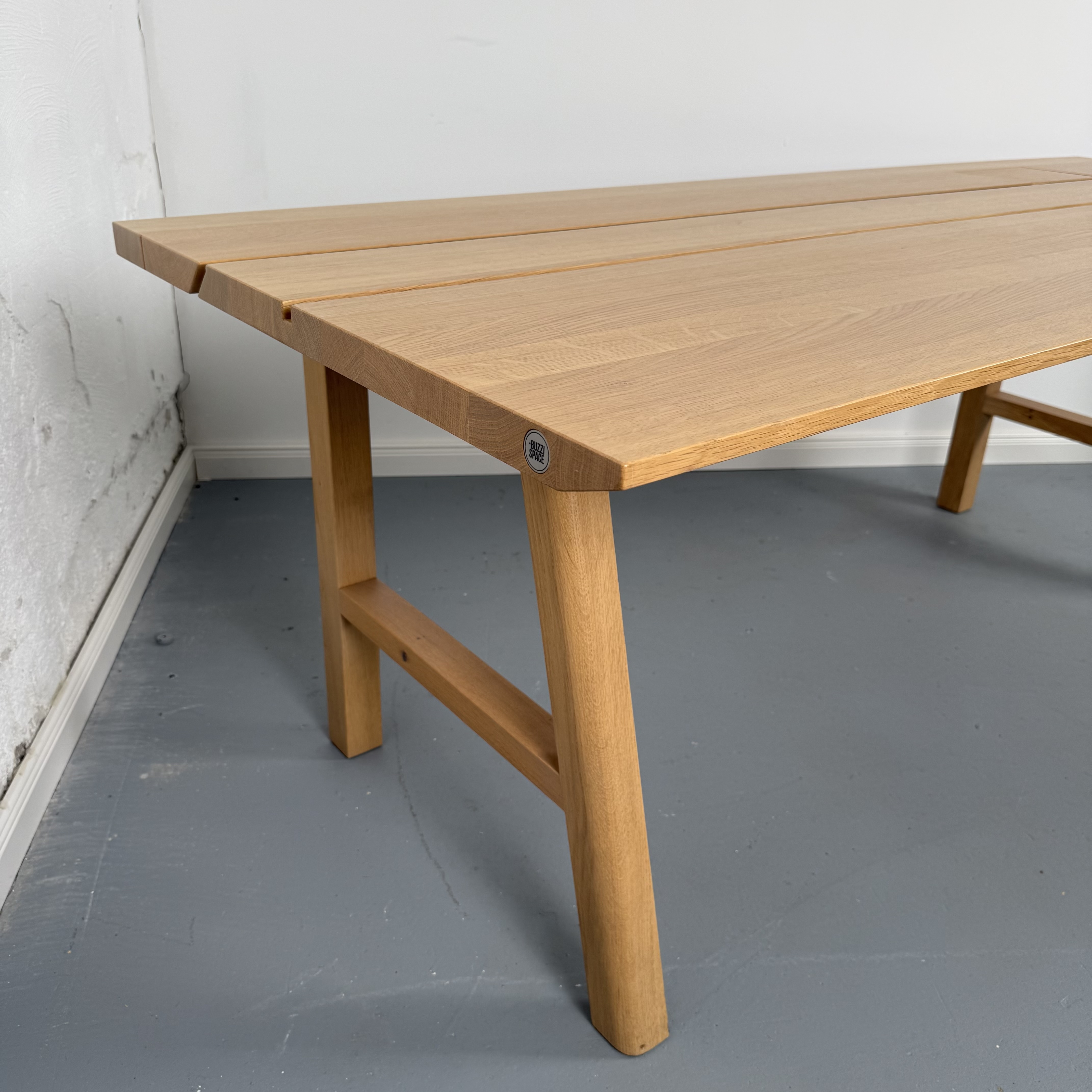 BuzziPicnic Desk aus Eiche von BuzziSpace BuzziPicnic Desk aus Eiche von BuzziSpace