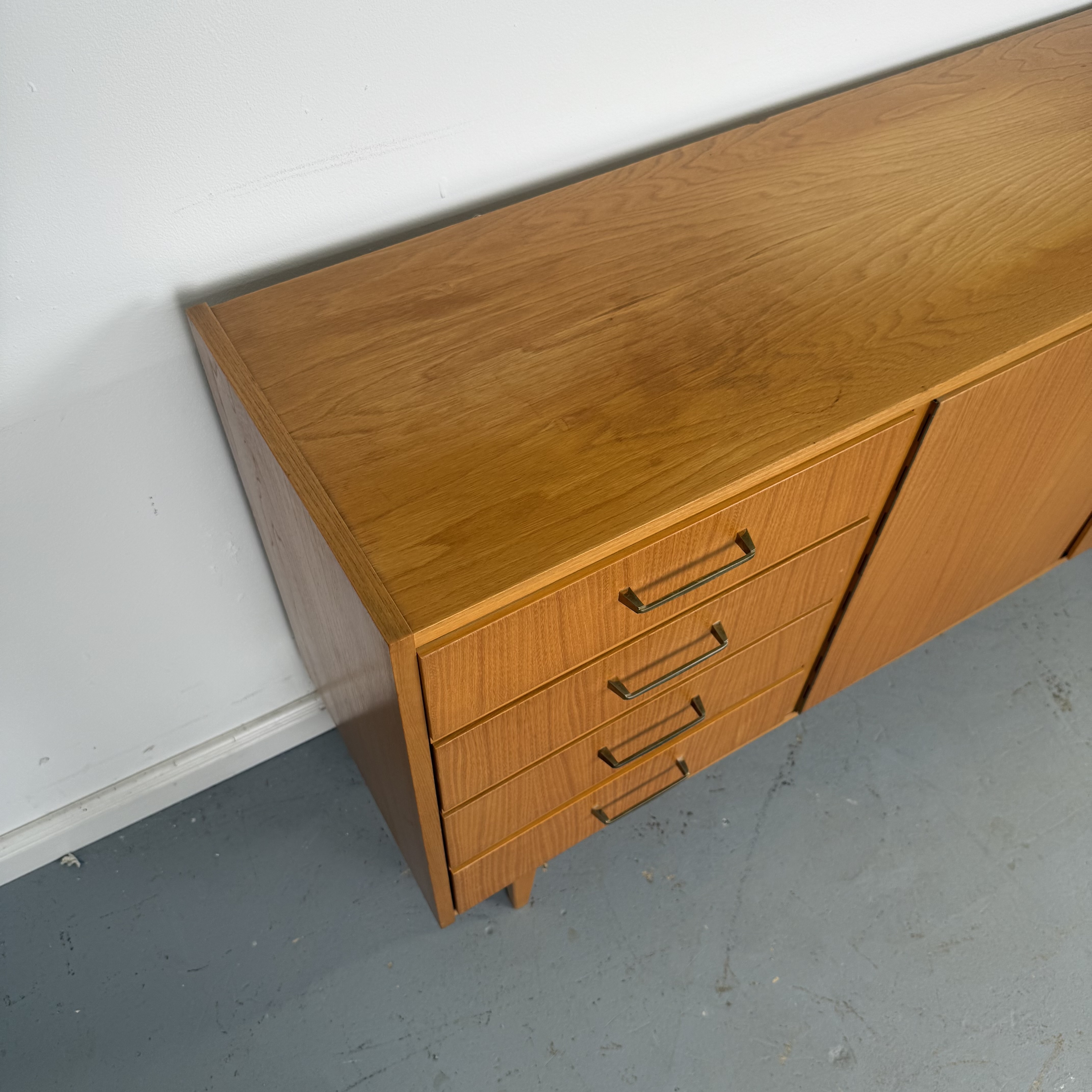 kompaktes 60er Jahre Sideboard