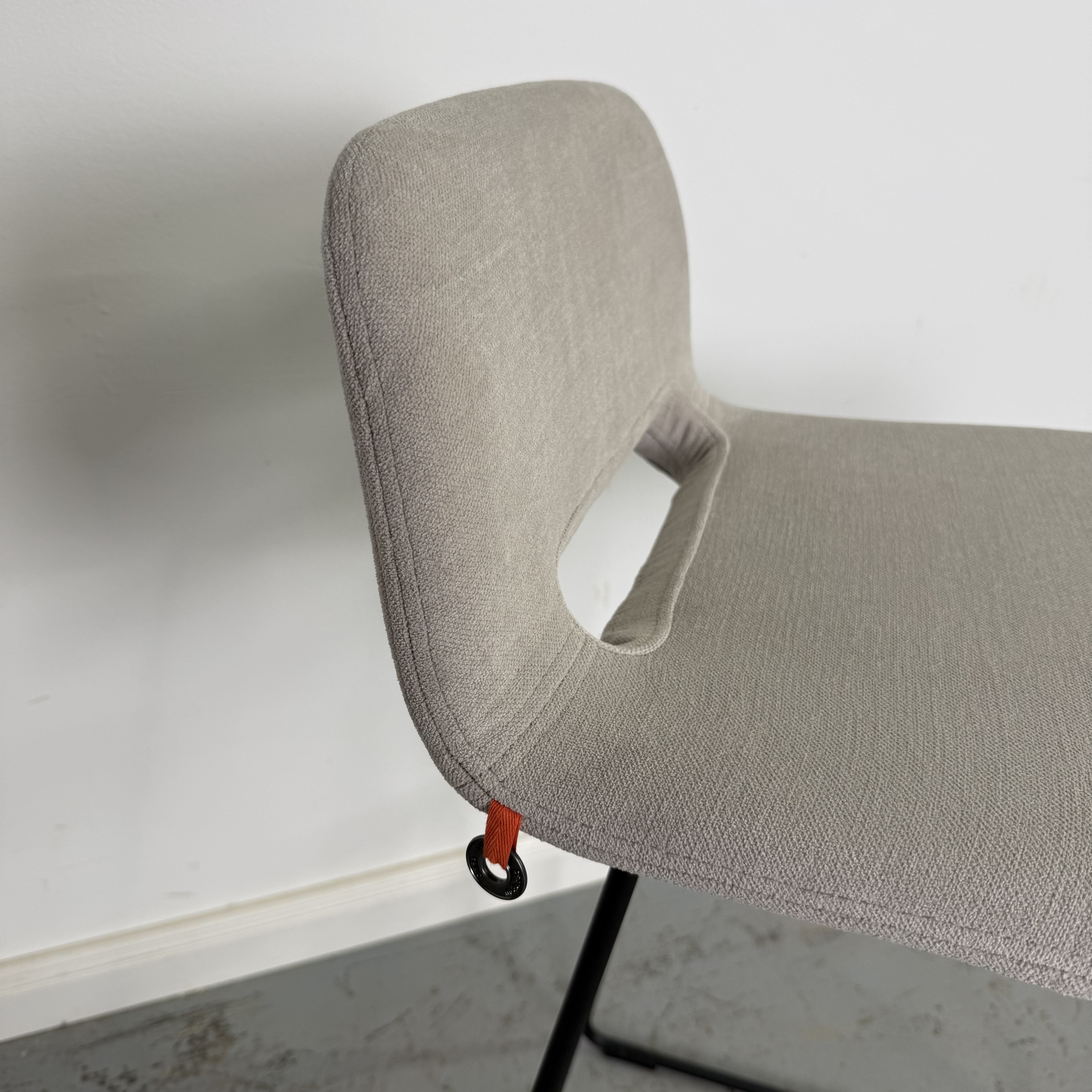 Barhocker Pamp C1610 in Mystic Beige von Mobitec