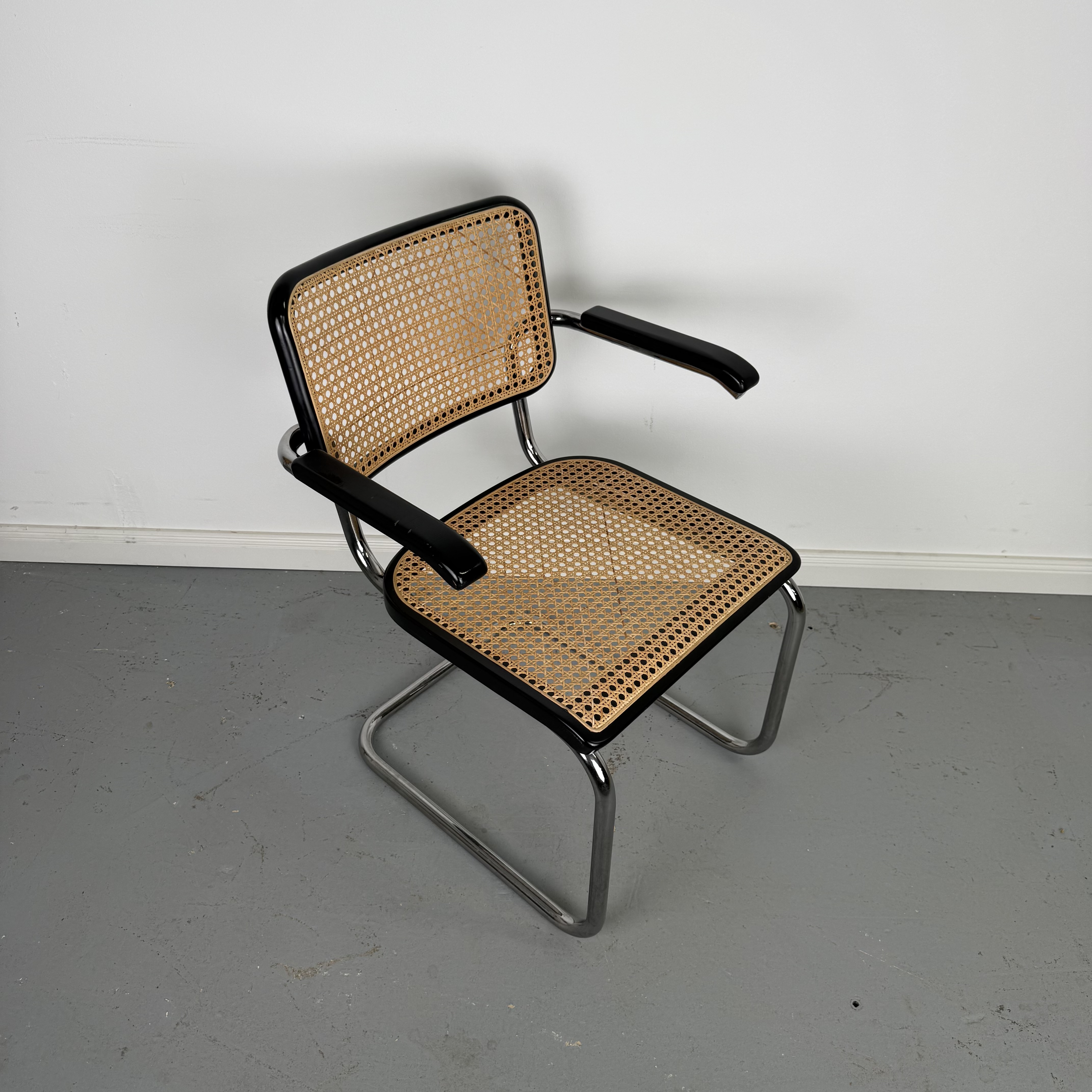 Freischwinger S64 V von Marcel Breuer für Thonet Freischwinger S64 V von Marcel Breuer für Thonet