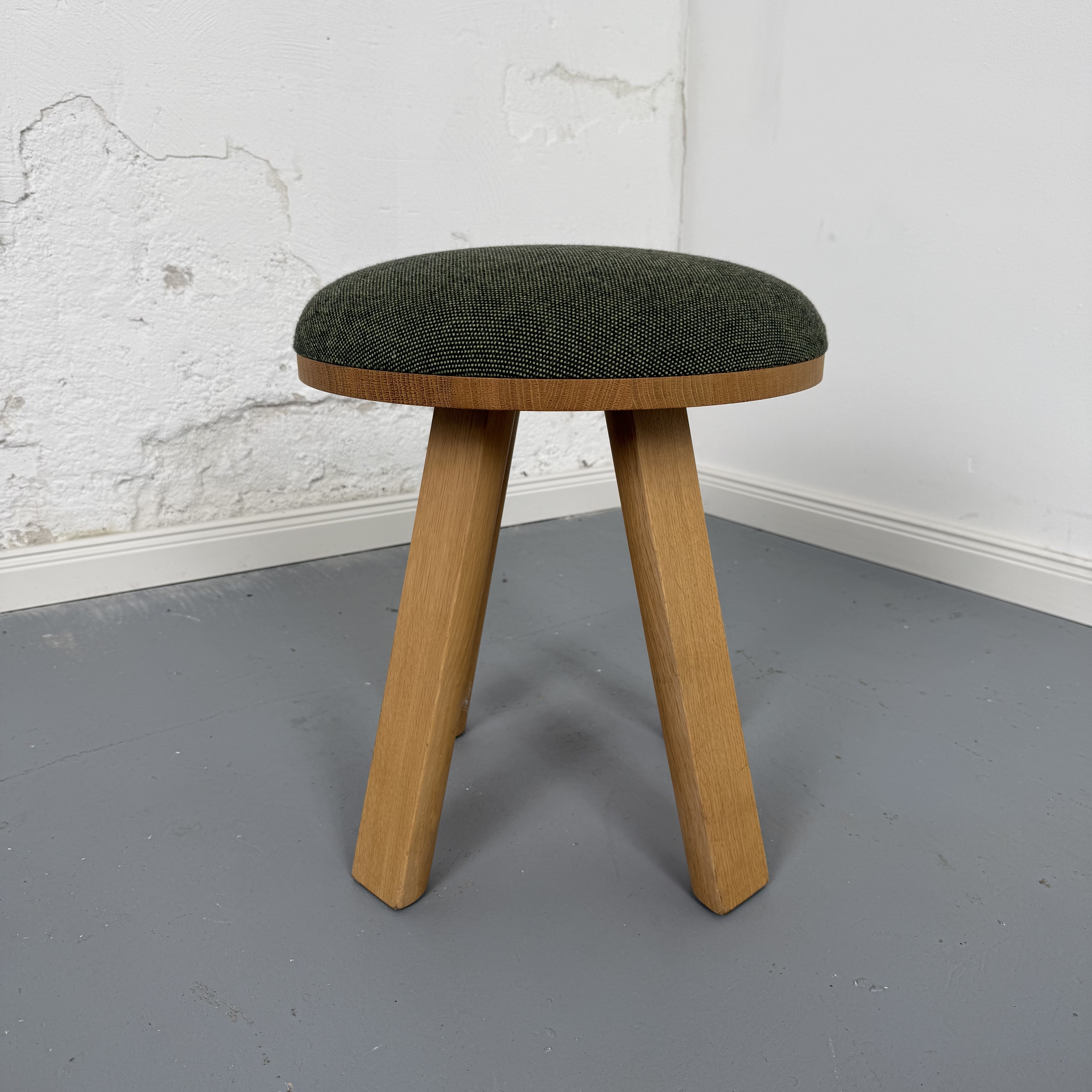 BuzziMilk Stool von BuzziSpace