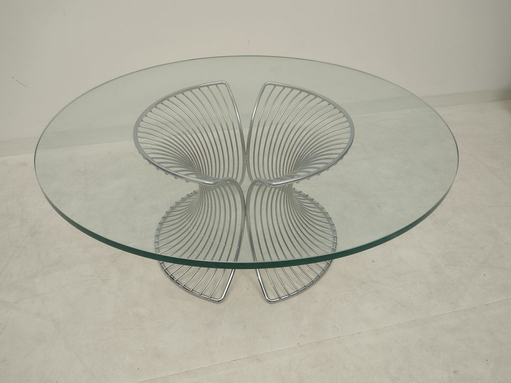 70er Jahre Couchtisch mit elegantem Chromgestell