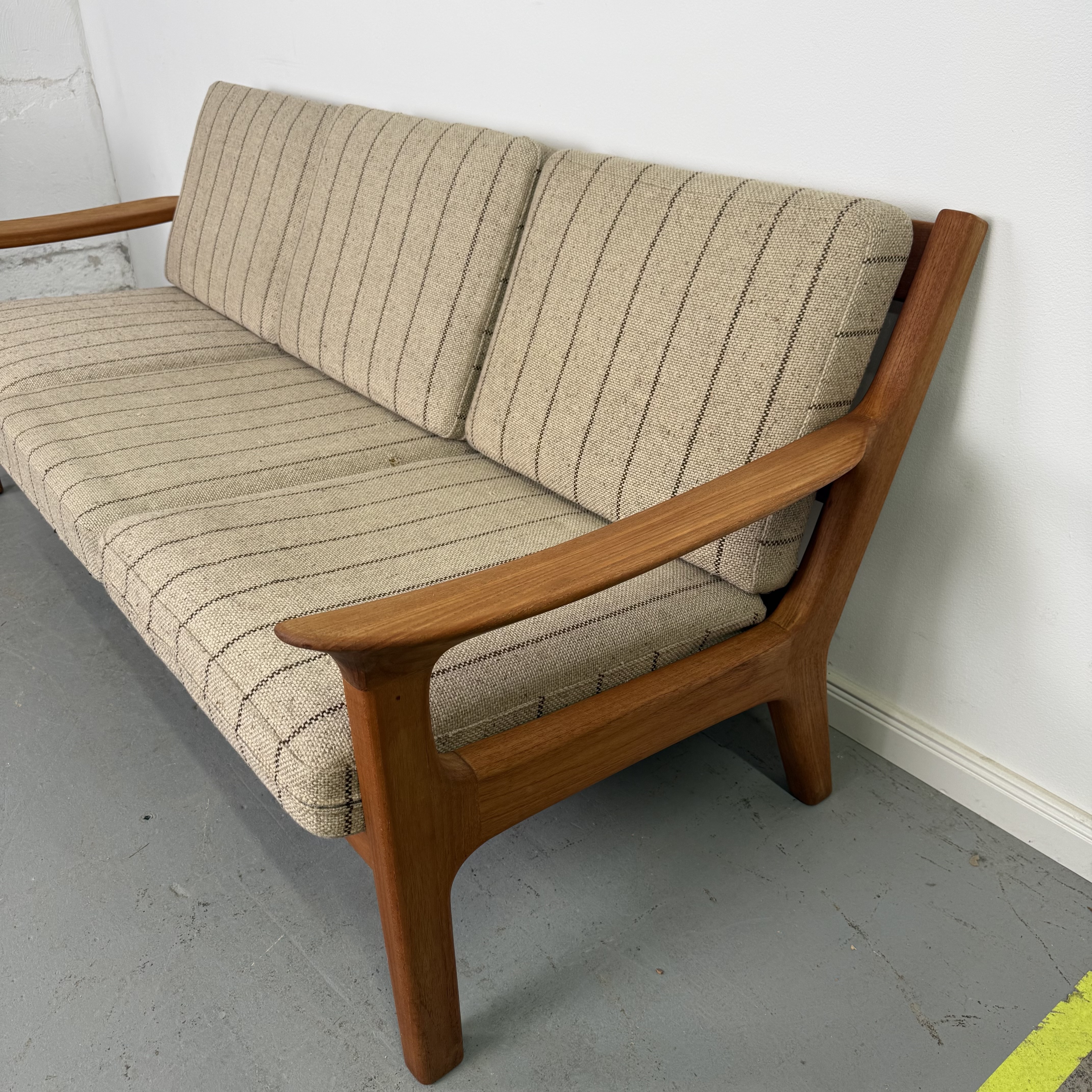 wunderschönes 3er Teak Sofa
