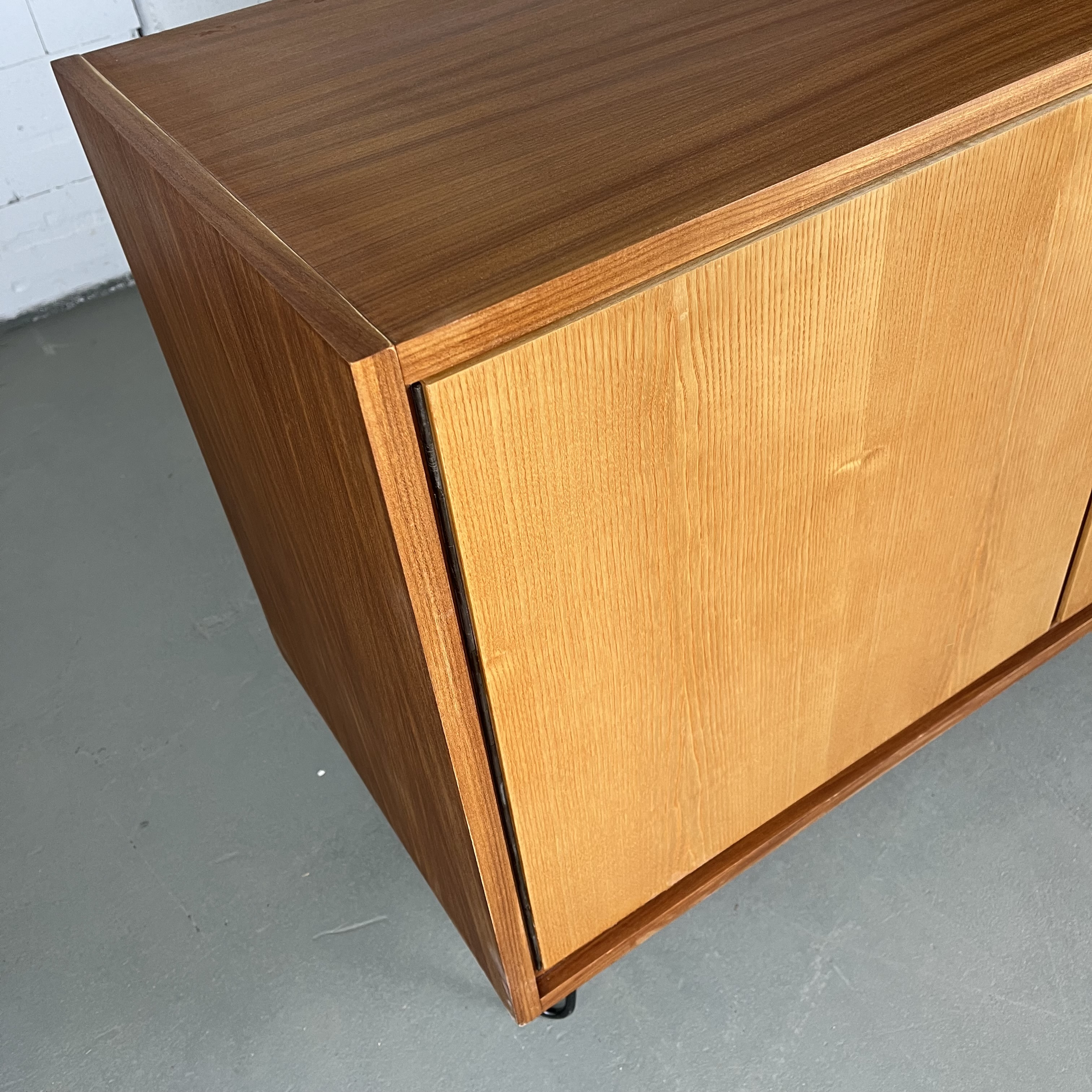 60er Jahre Kommode – Cleane Mid-Century Vintage Kommode