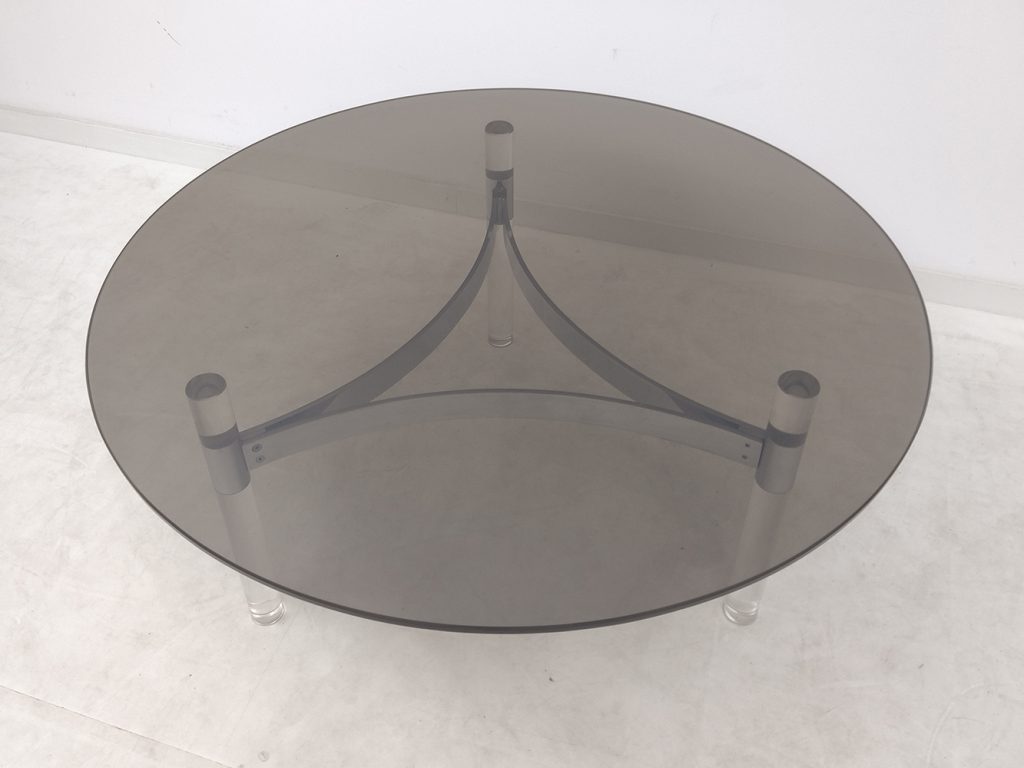 Couchtisch aus Lucite, Glas und Chrommetall