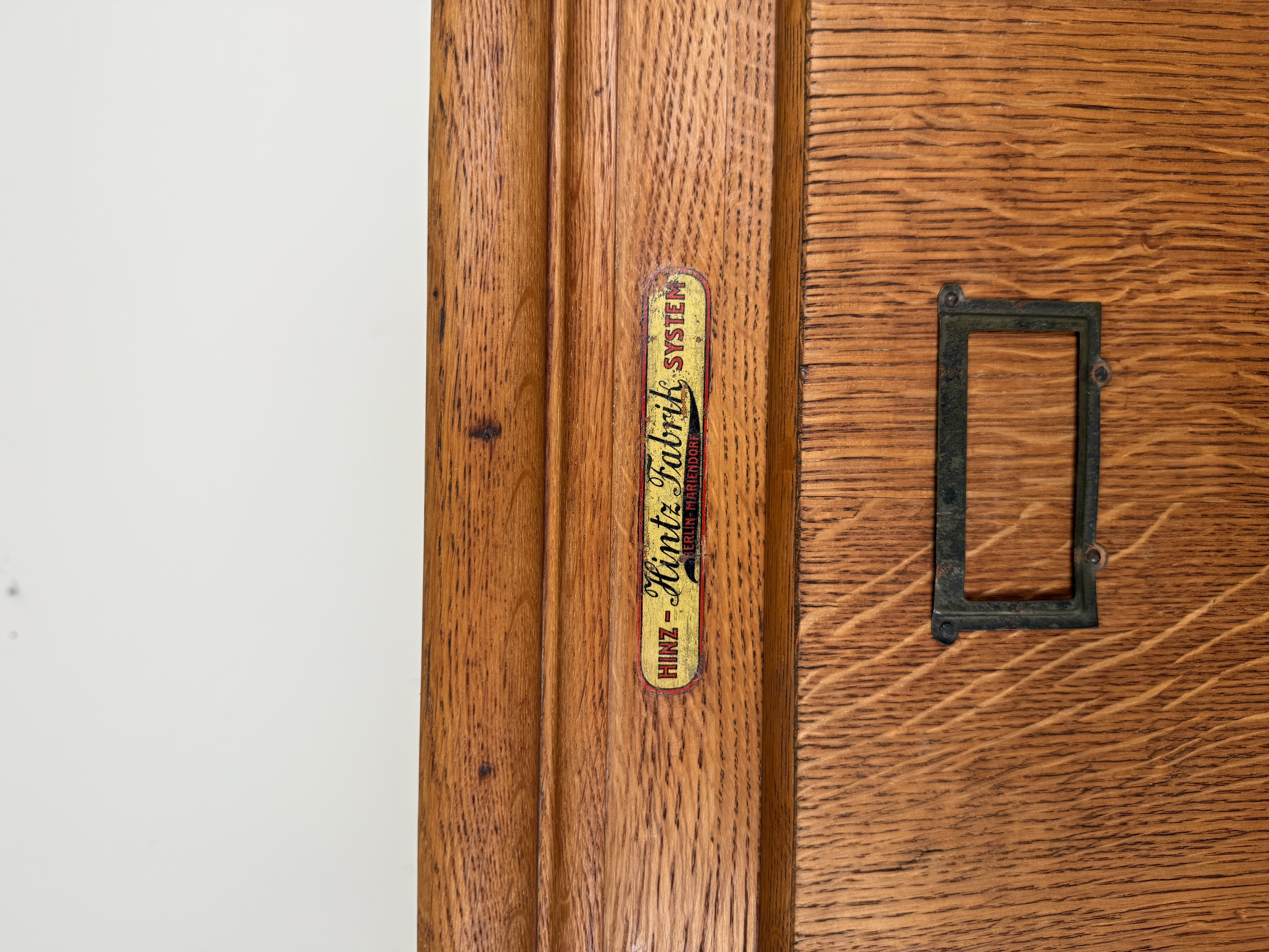 Seltener Art-Déco Aktenschrank aus massiver Eiche