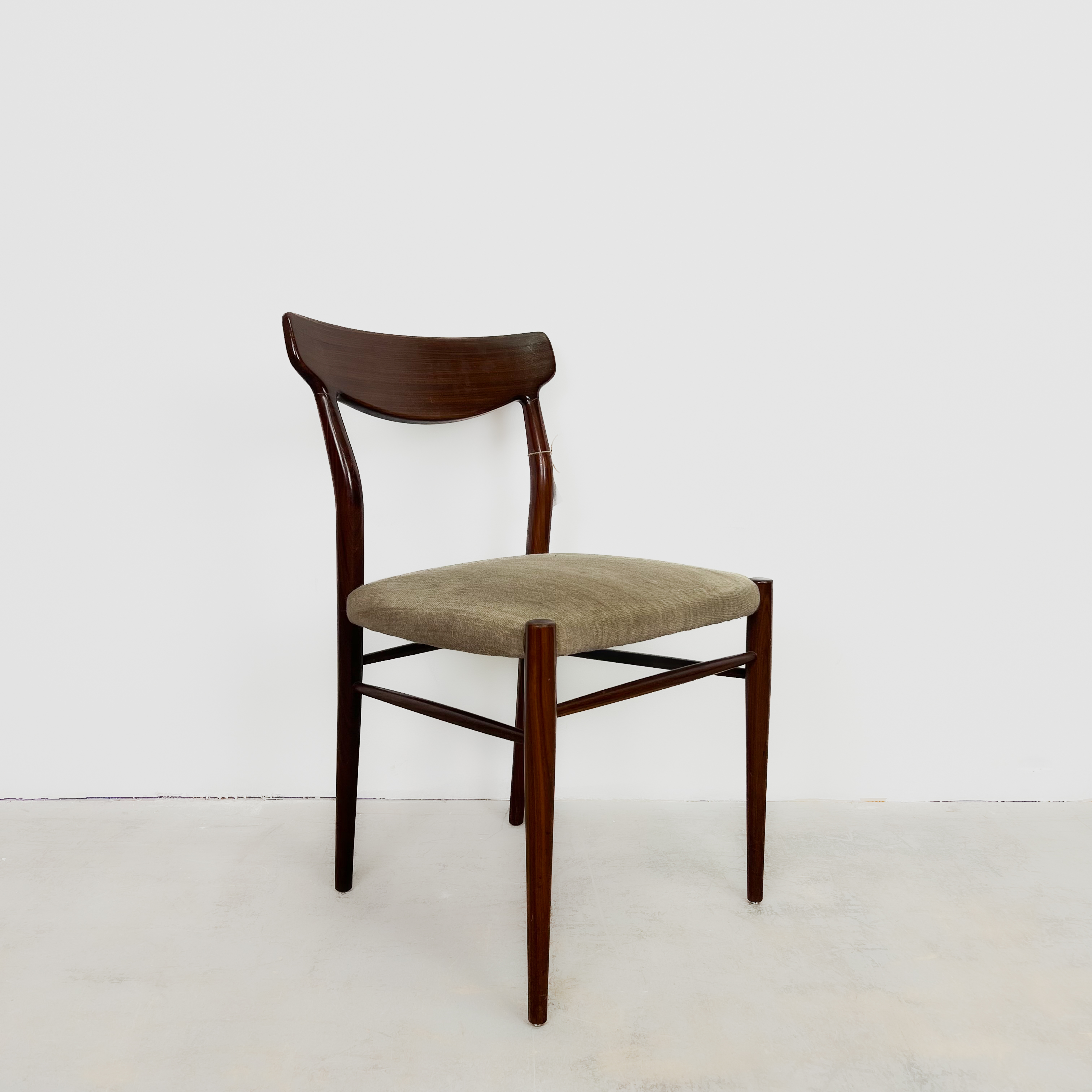 Skandinavische Teak Stühle mit Polster in Wunschfarbe